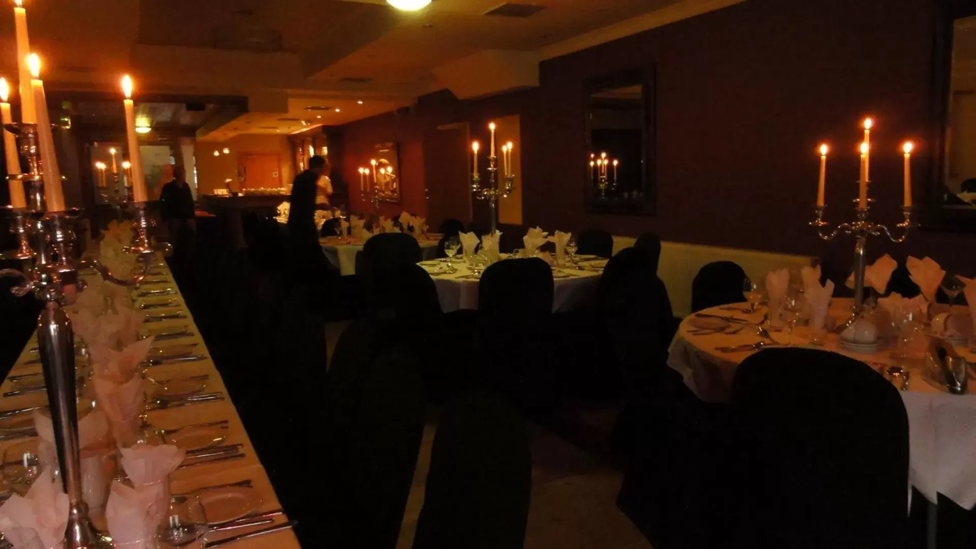 Restaurant/places to eat, Banquet Facilities in Hannon's Hotel