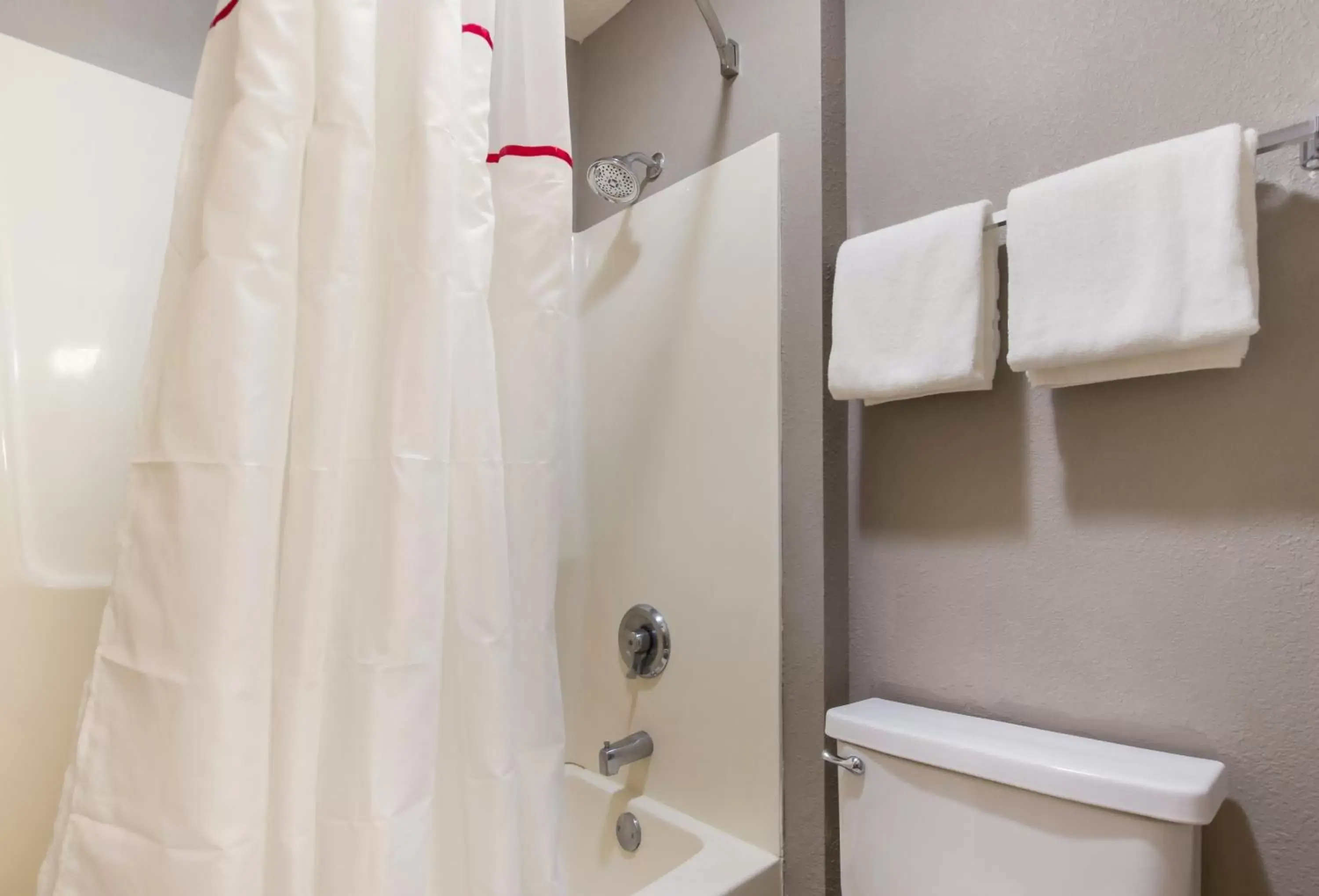 Bathroom in Red Roof Inn Lawrenceburg