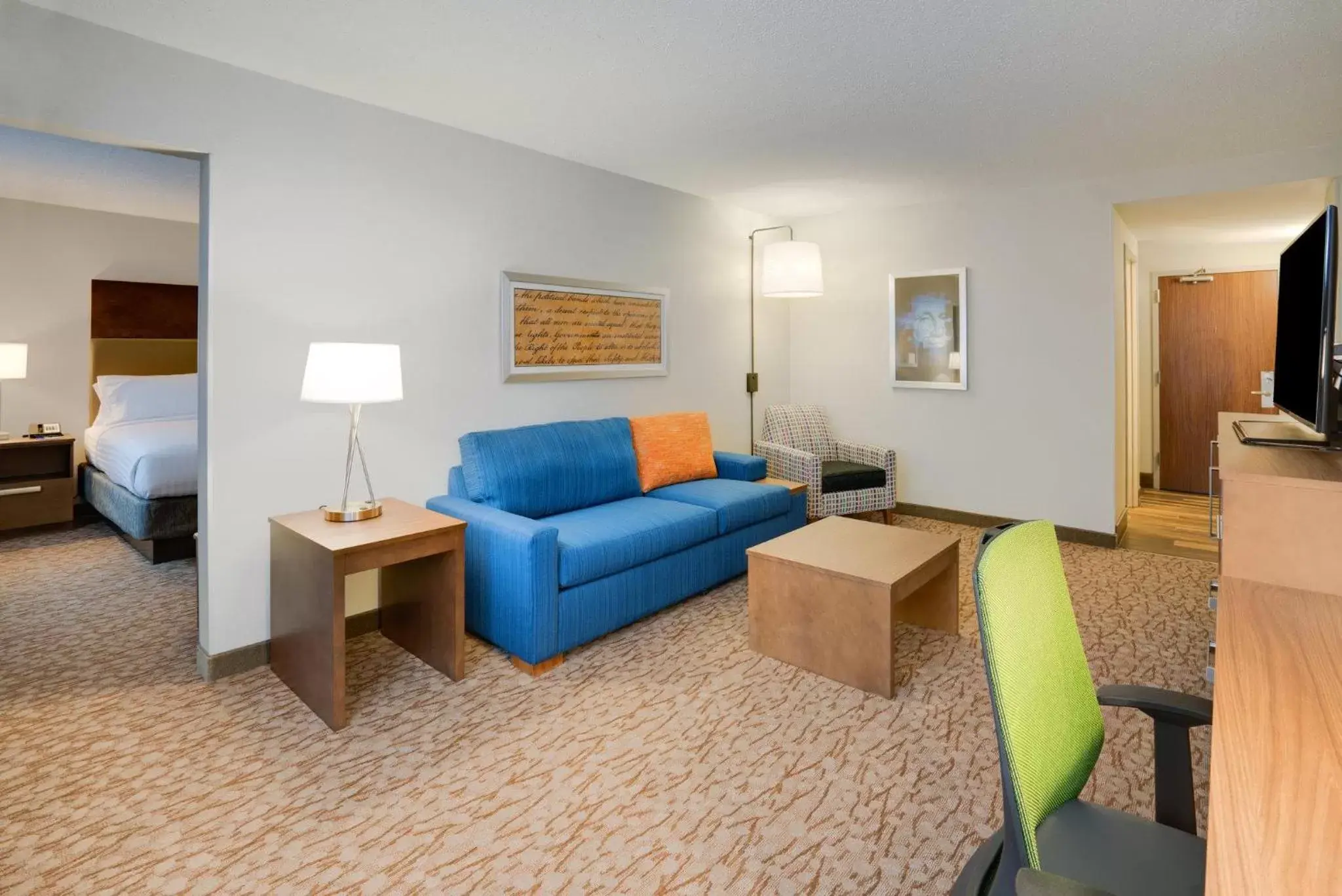 Seating Area in Holiday Inn Express & Suites Ft. Washington - Philadelphia, an IHG Hotel