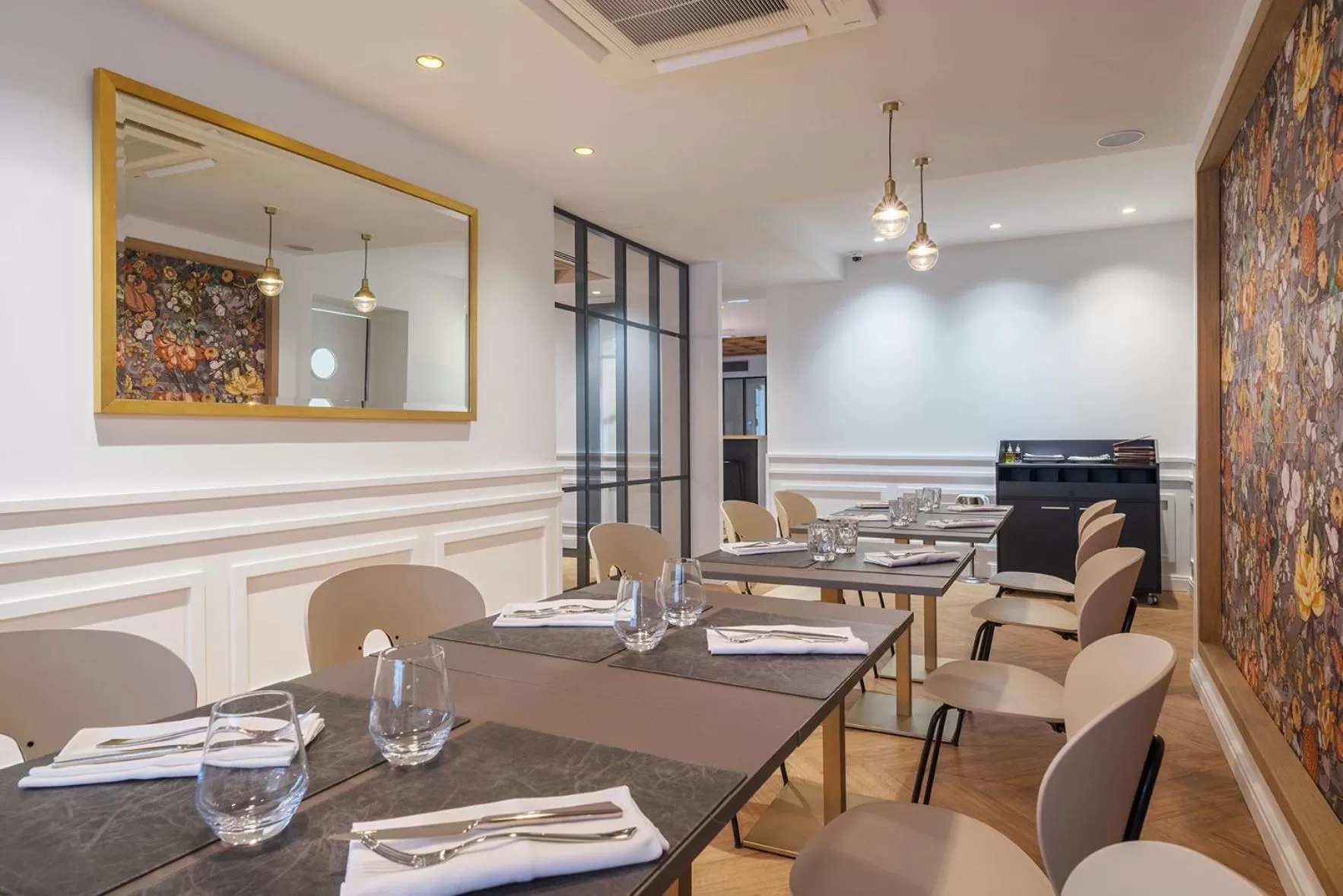 Restaurant/places to eat in Domaine du Limonay, The Originals Collection