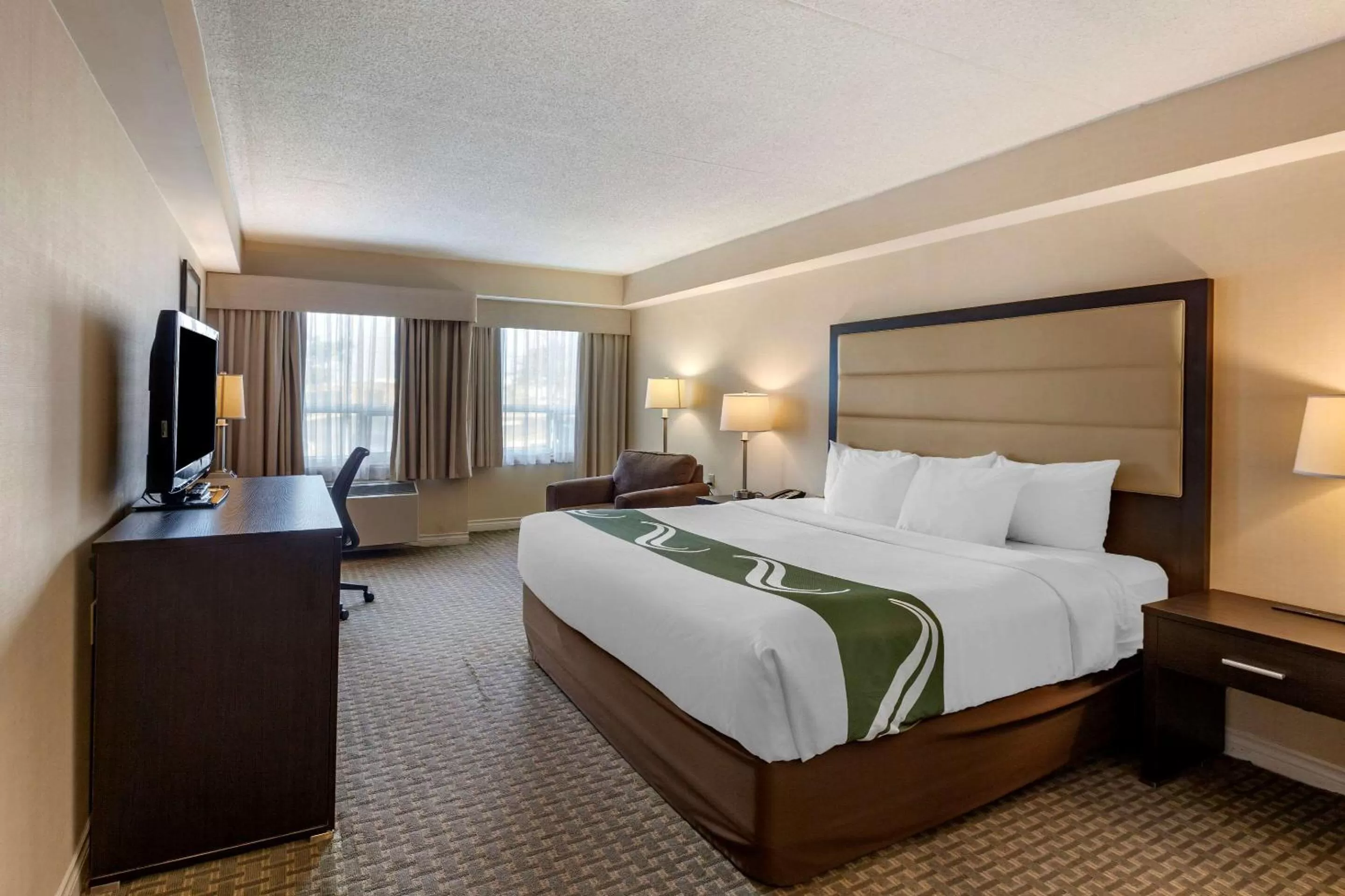 Bedroom in Quality Inn Airport West