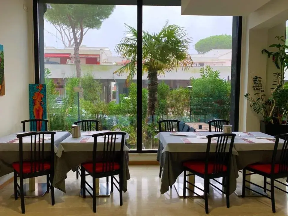 Breakfast, Restaurant/Places to Eat in Hotel Logonovo