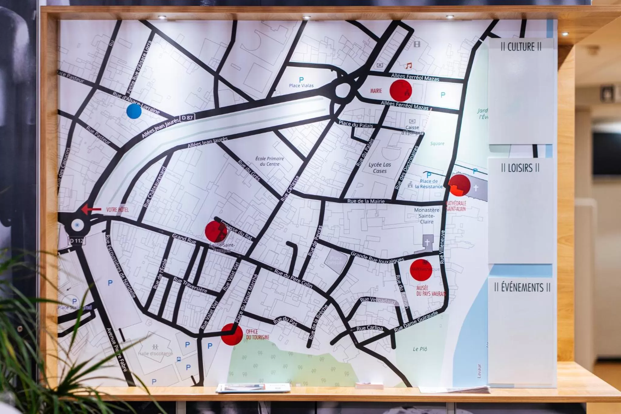 Decorative detail in ibis Styles Toulouse Lavaur