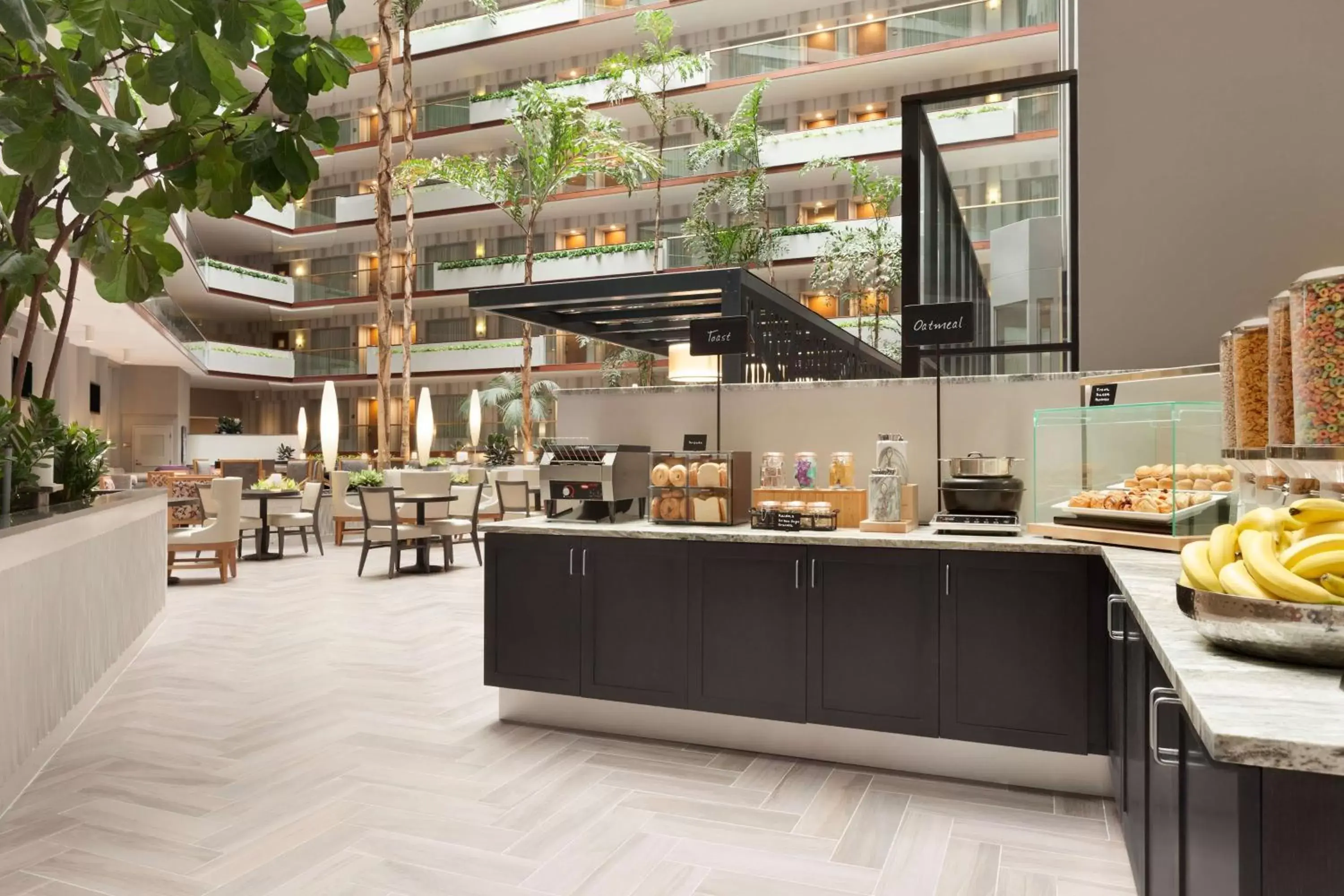 Dining area, Restaurant/Places to Eat in Embassy Suites by Hilton Irvine Orange County Airport