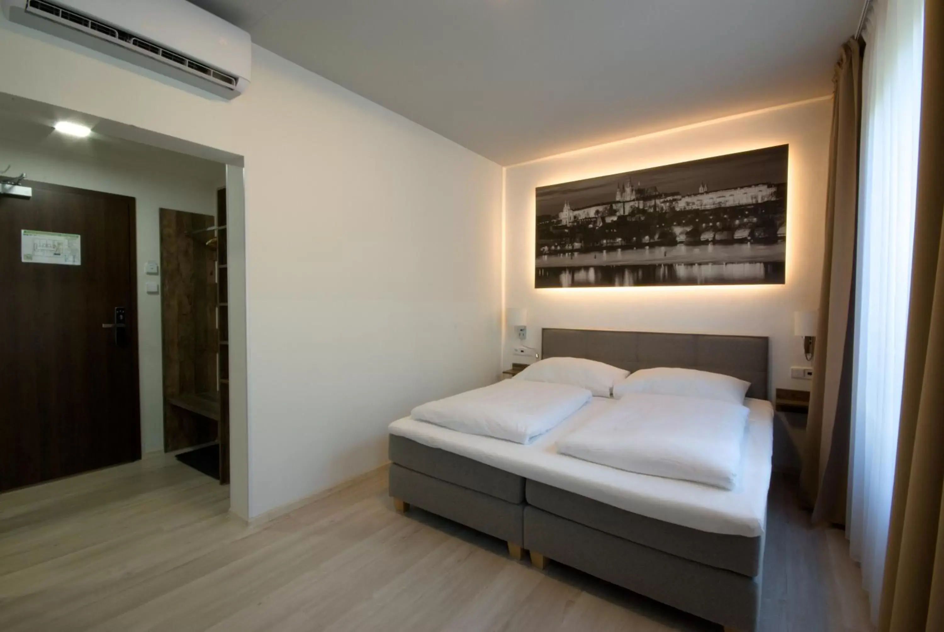 Double Room in Adeba Plus Double Room in Adeba Plus
