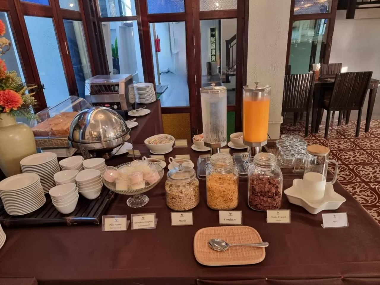 Buffet breakfast in De Lanna Hotel