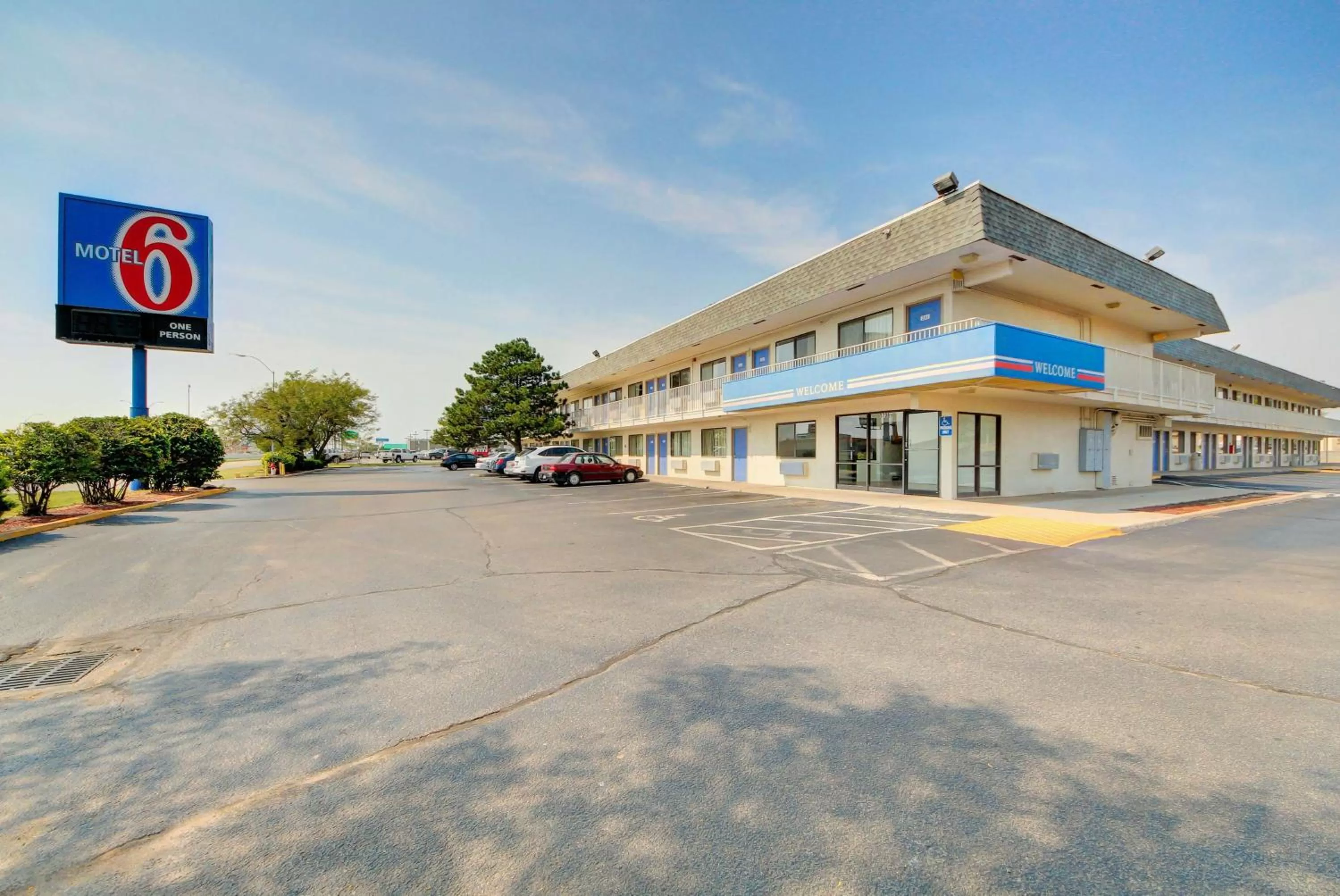 Property building in Motel 6-Wichita, KS - AIRPORT