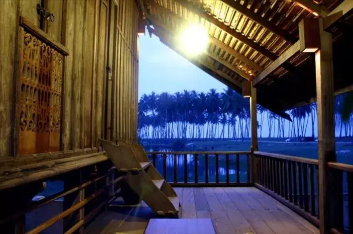 Balcony/Terrace in Terrapuri Heritage Village, Penarik