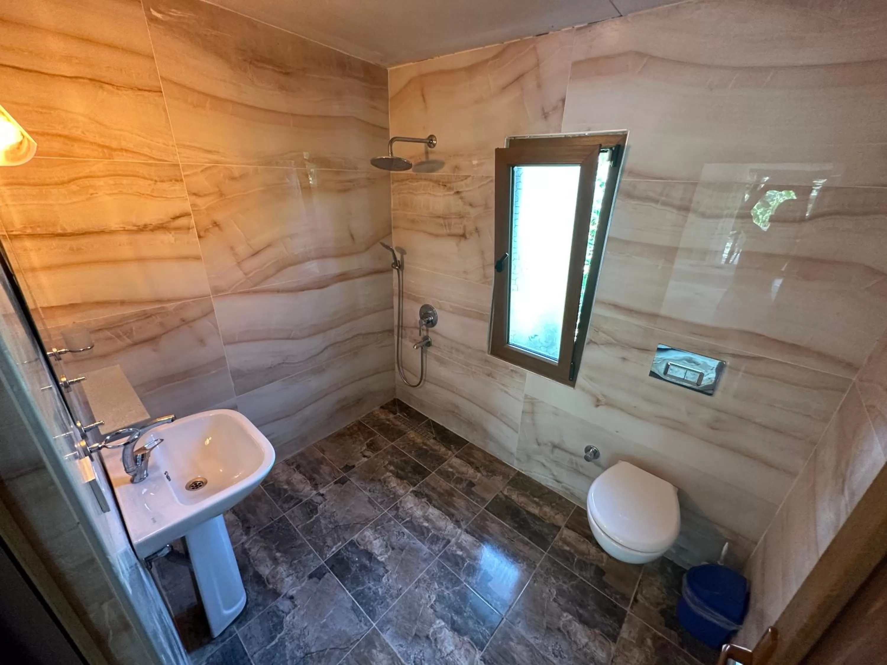 Bathroom in Kiriş Garden Hotel