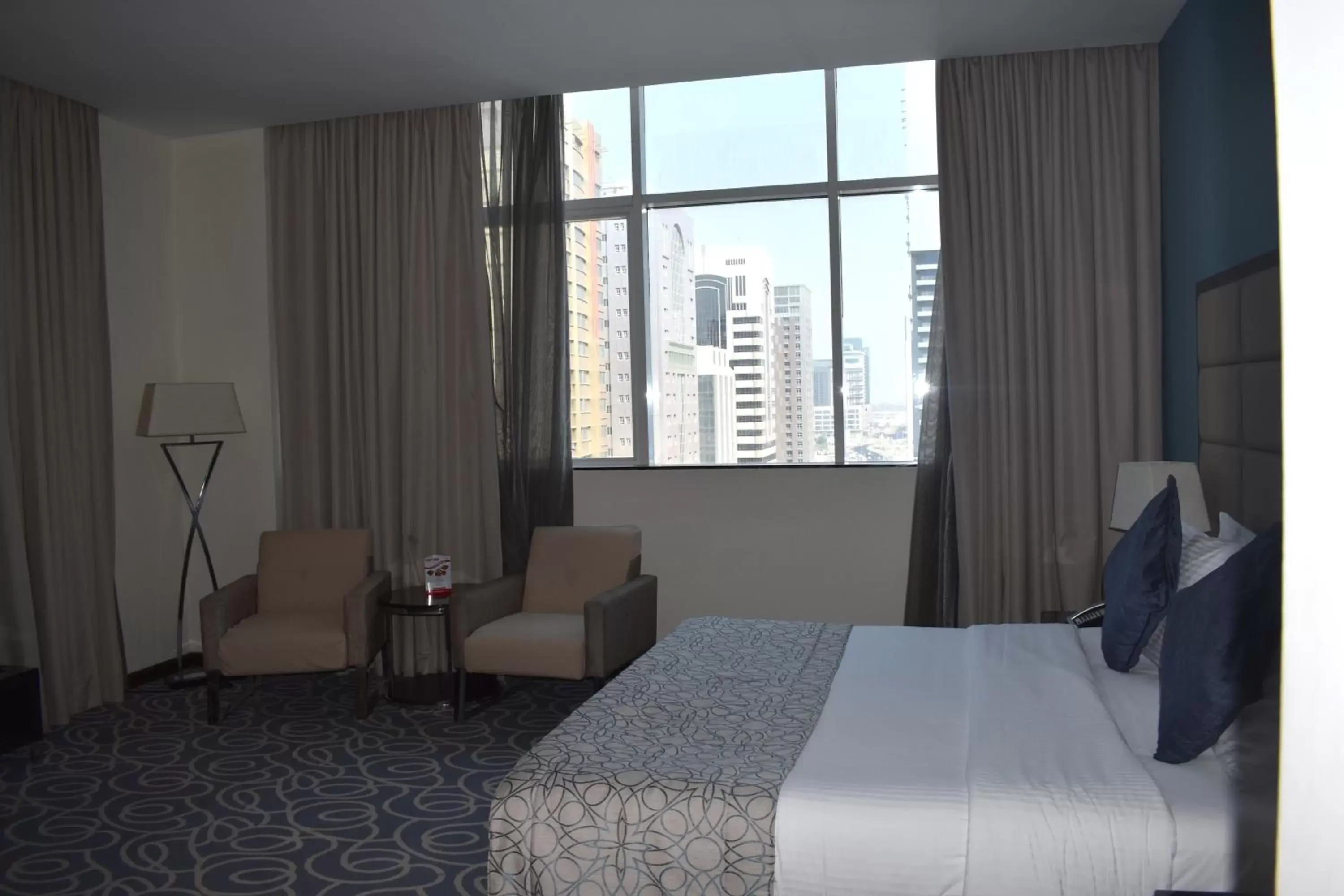 Bedroom, Bed in Ramada Abu Dhabi Corniche