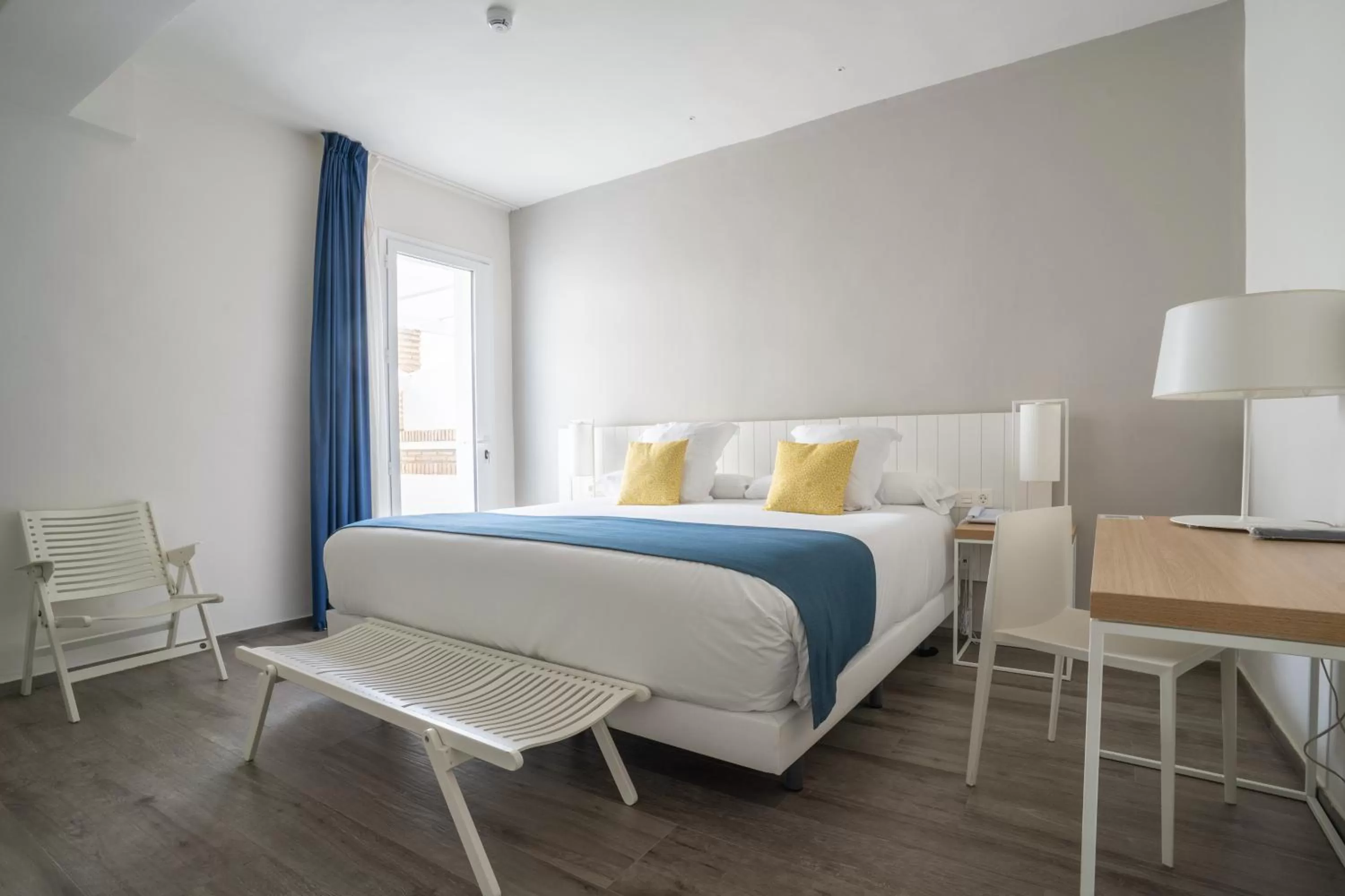 Photo of the whole room, Bed in Hotel Agaró