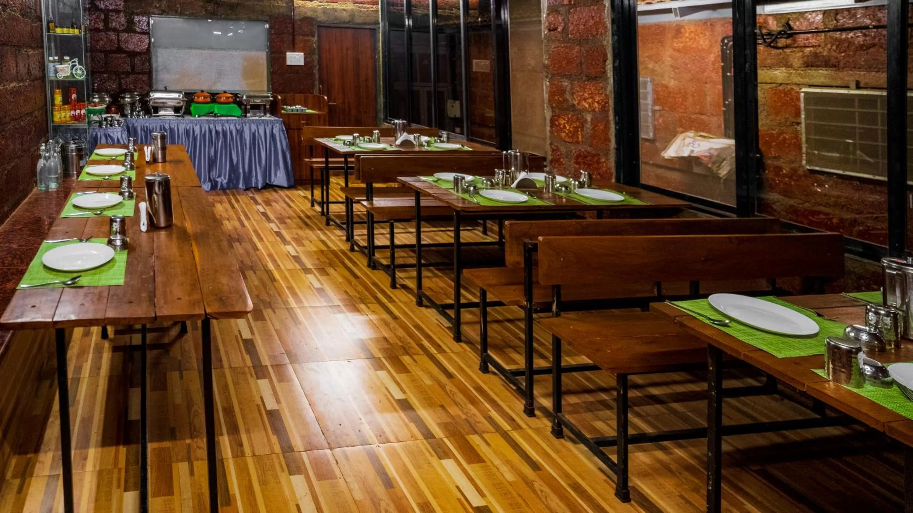 Restaurant/places to eat in Saveda Farm & Cottages