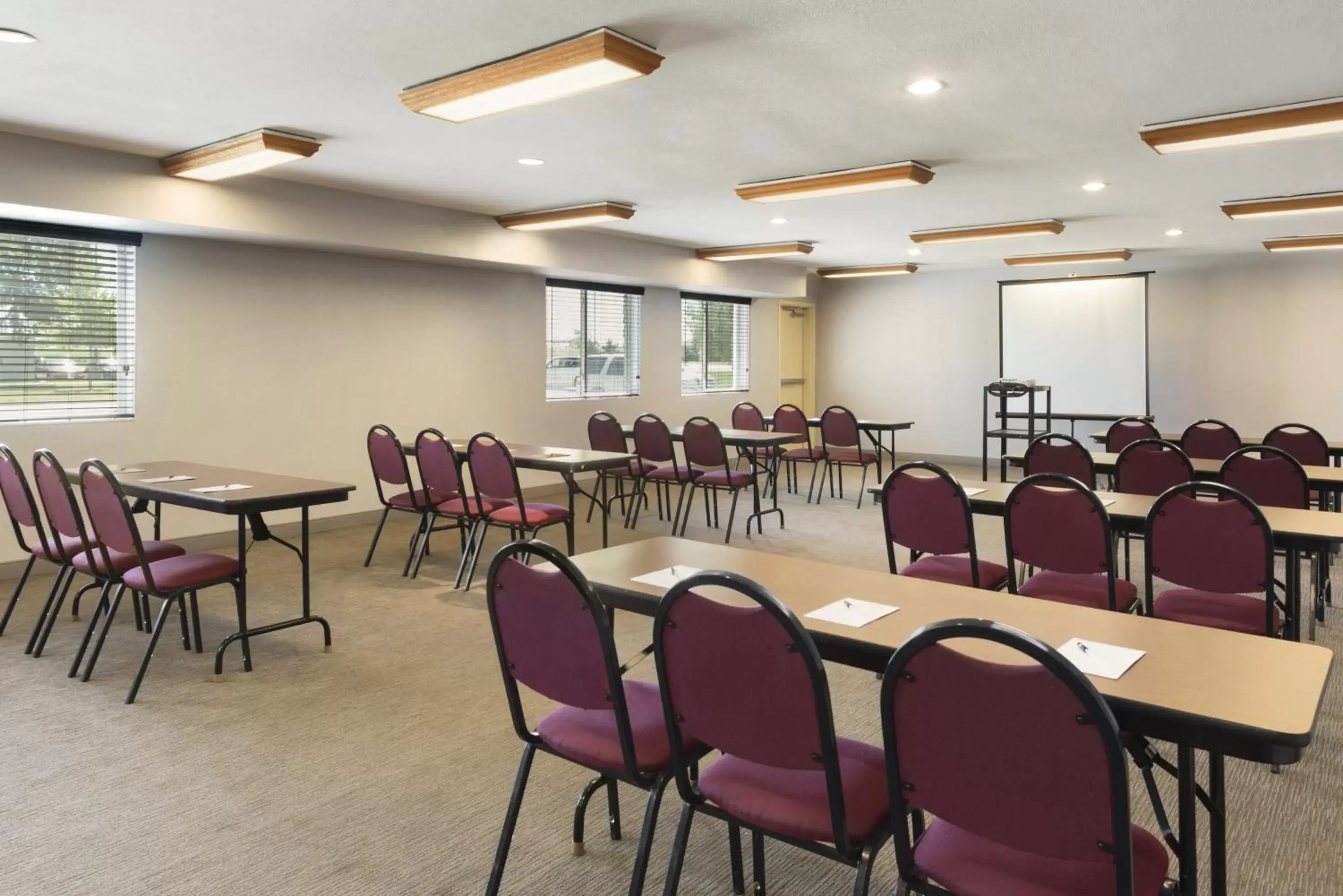 Banquet/Function facilities in Country Inn & Suites by Radisson, Cedar Rapids Airport, IA
