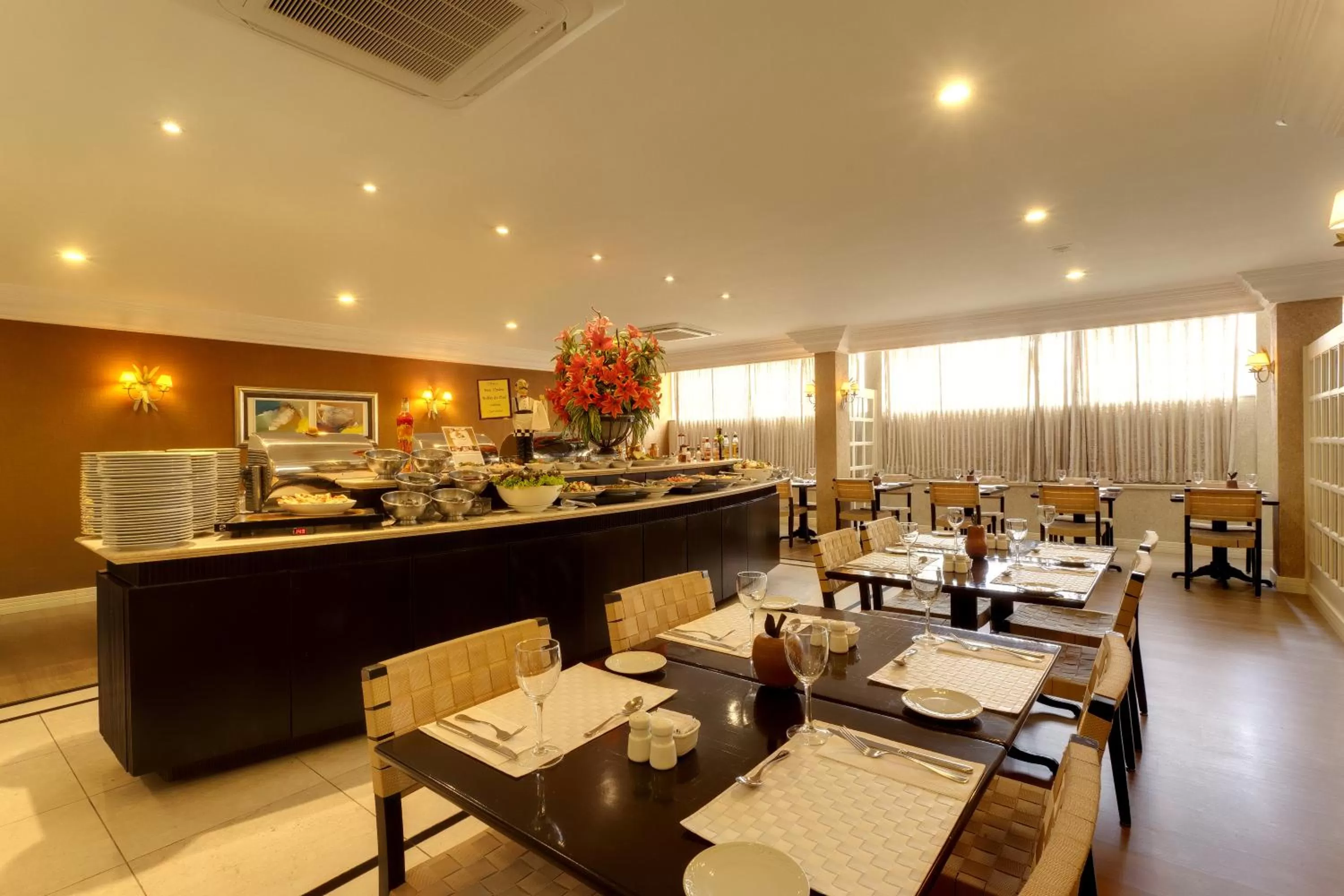 Restaurant/places to eat in Mabu Curitiba Business