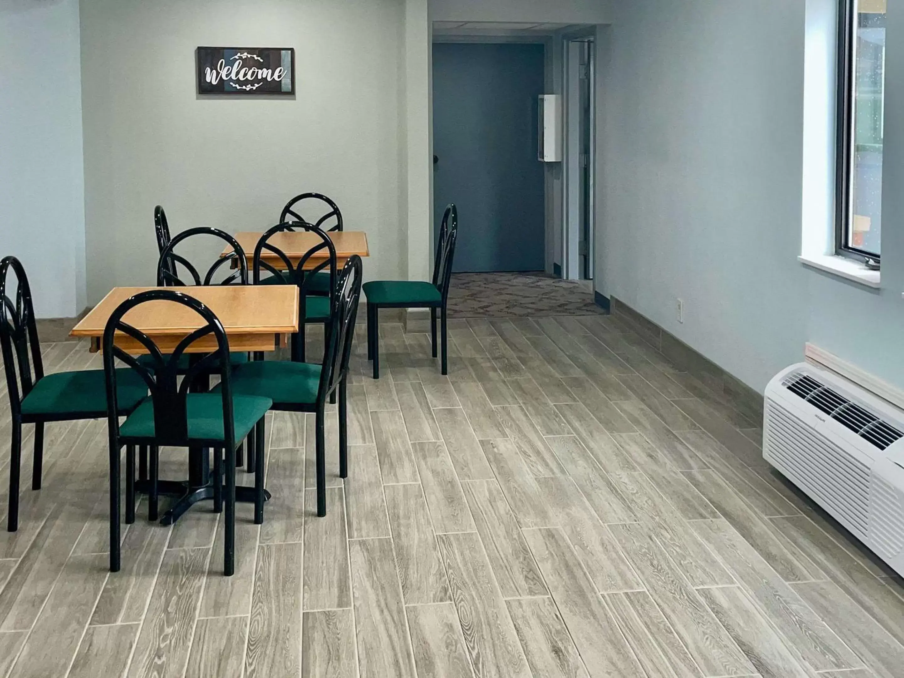 Restaurant/places to eat in Lamoni Inn & Suites Restaurant/places to eat in Lamoni Inn & Suites