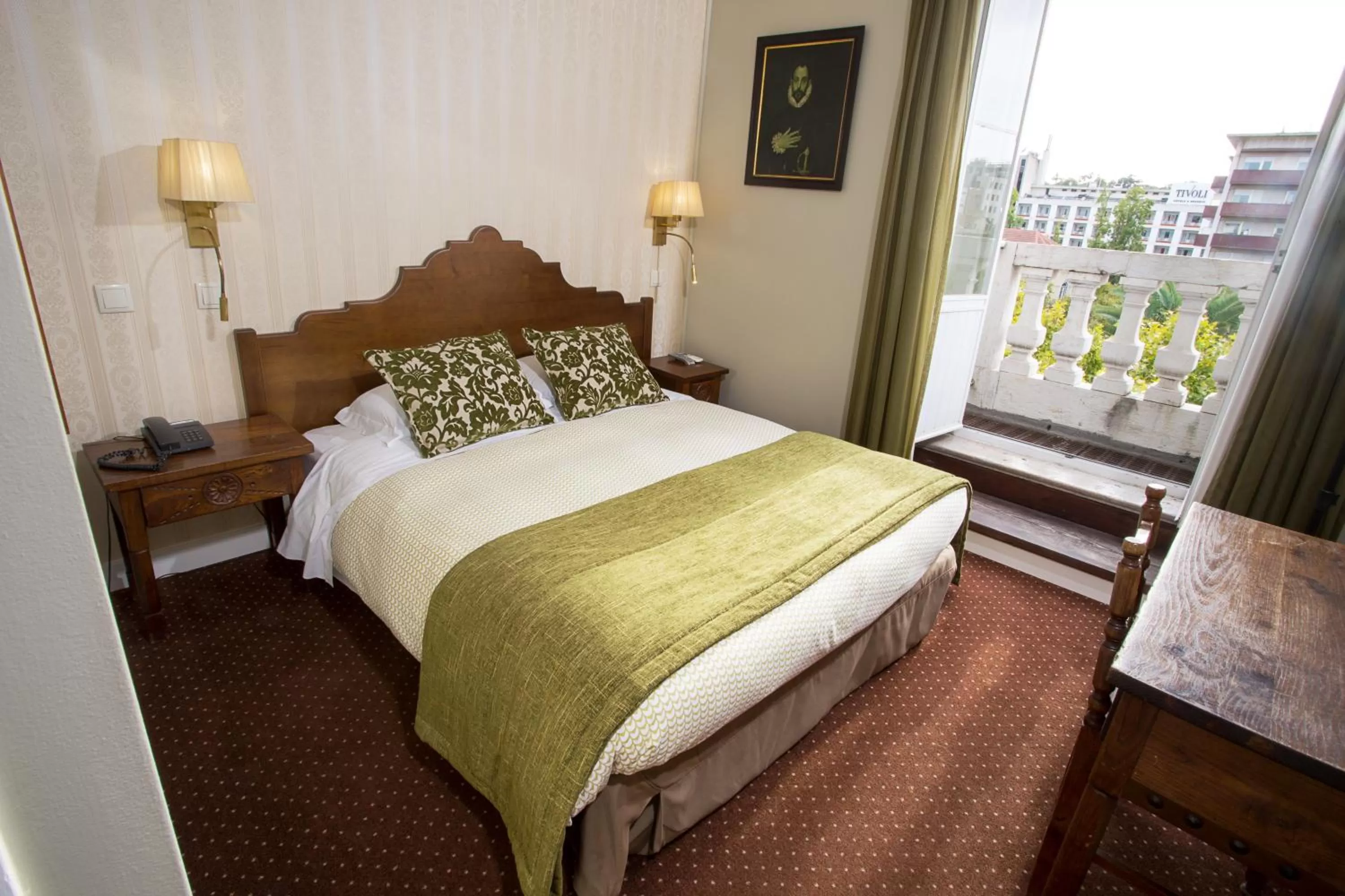 Bedroom, Bed in Hotel Dom Sancho I