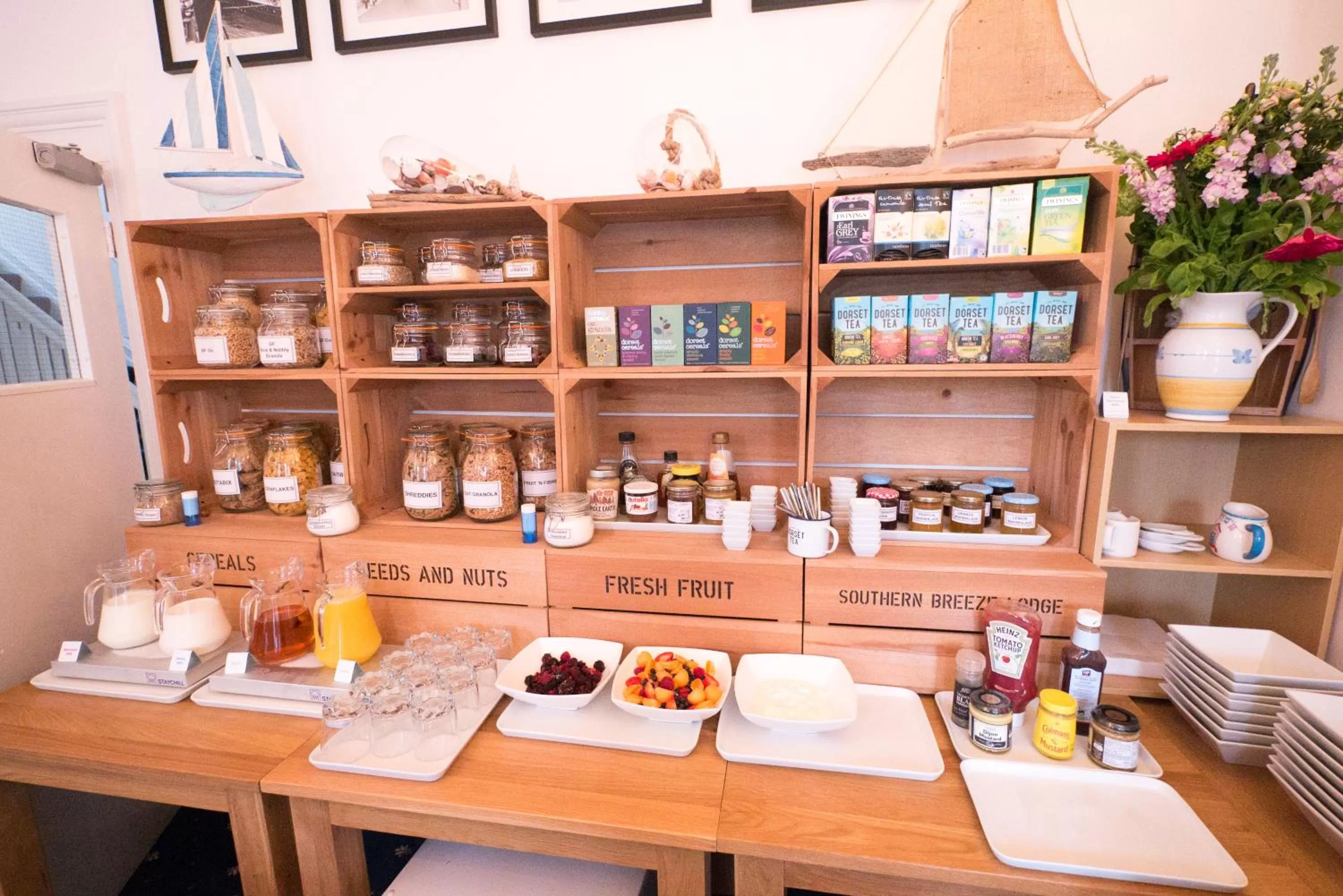 Breakfast in Southern Breeze Lodge - Adults Only