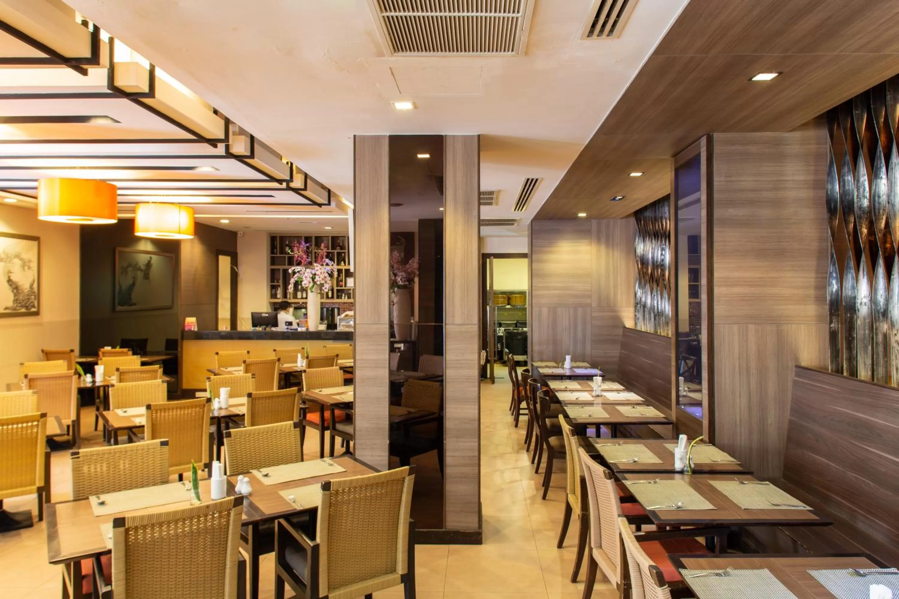 Restaurant/places to eat in Mida Hotel Don Mueang Airport