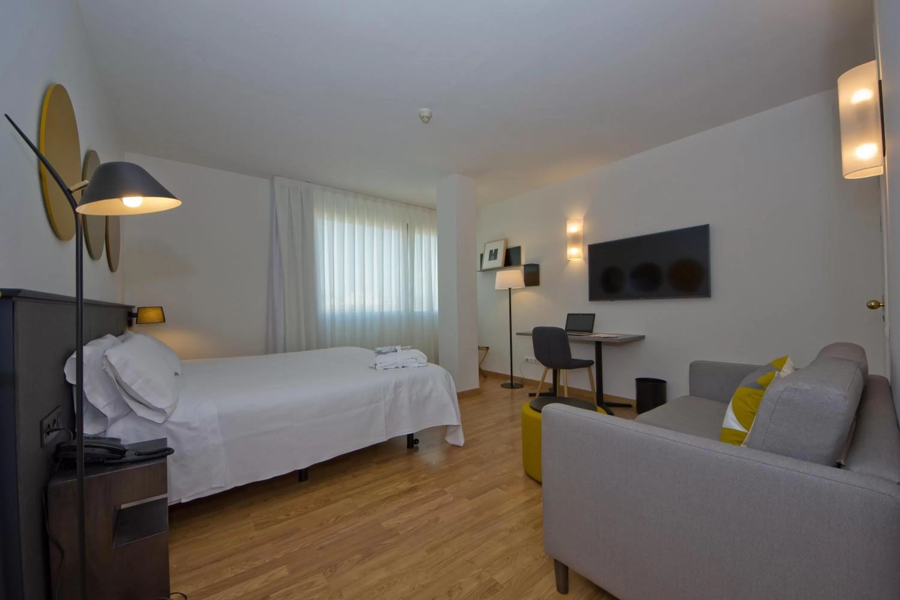 Bed in Aparthotel Atenea Valles