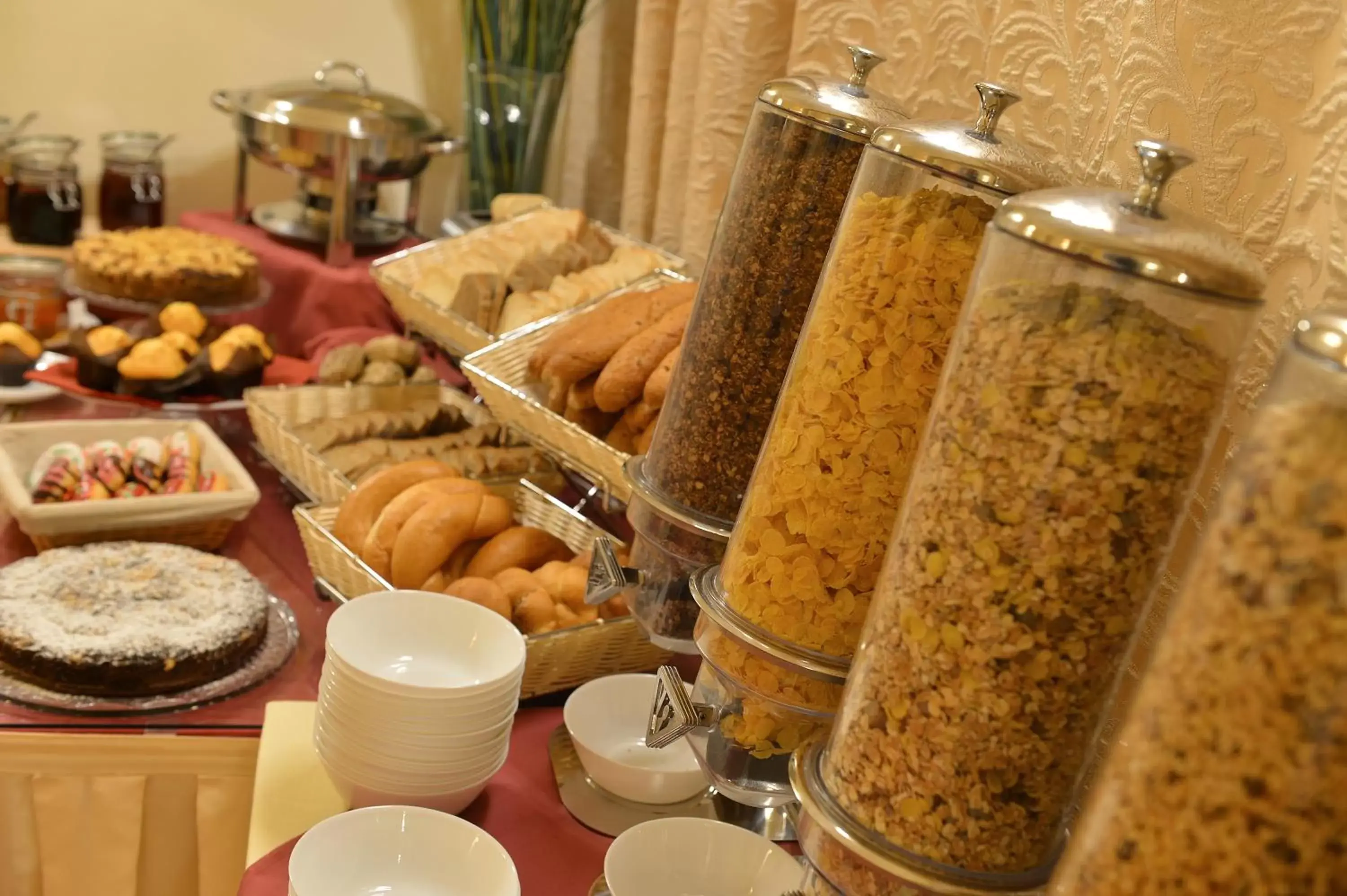 Buffet breakfast, Food in Angelis
