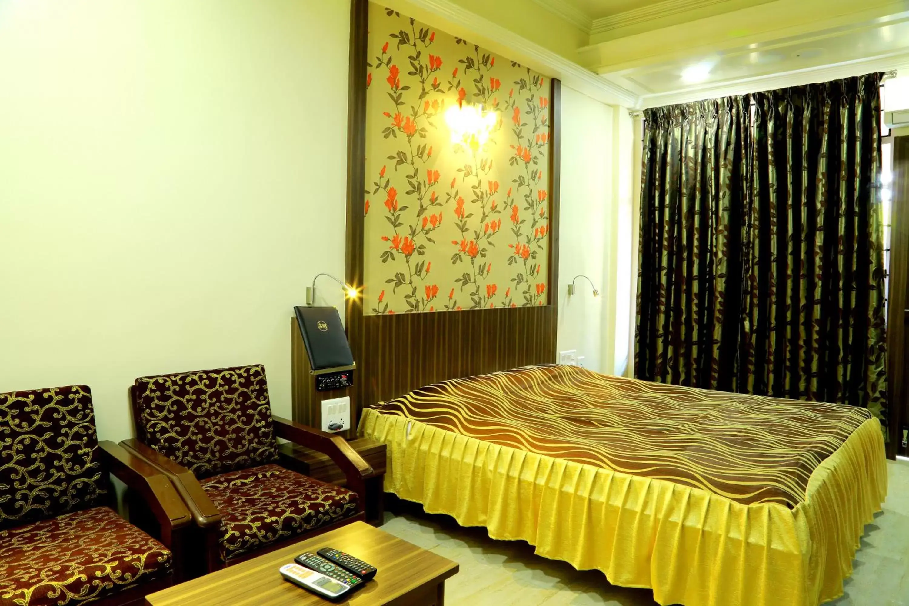 Bed in Hotel Shreyas