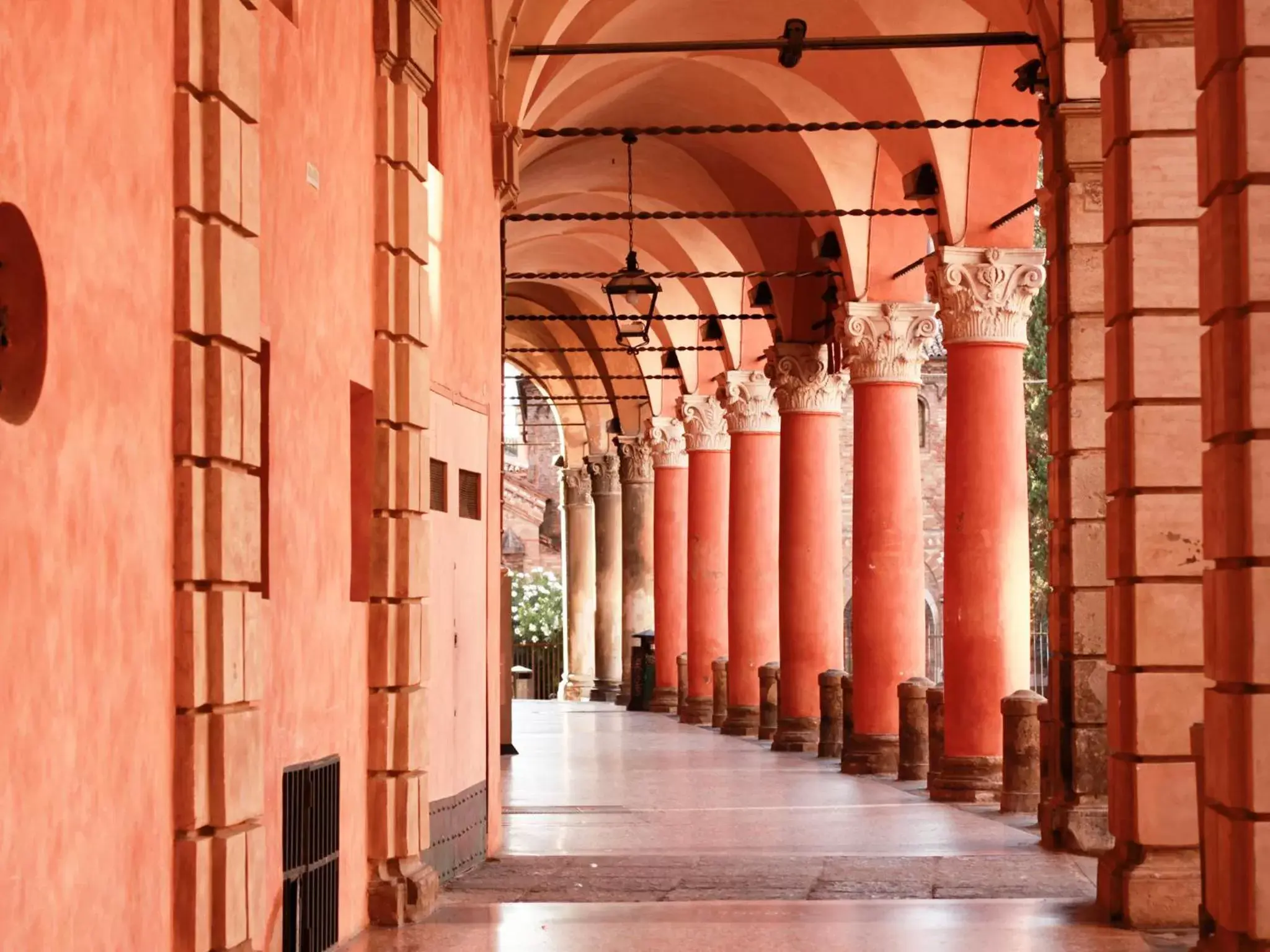 Facade/Entrance in Casa Isolani - Santo Stefano