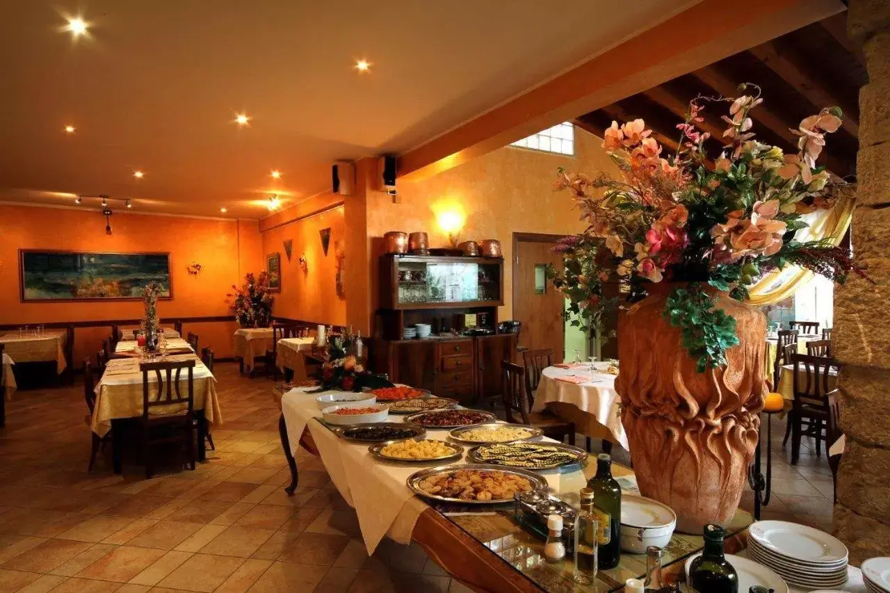 Restaurant/Places to Eat in AL BORGO ANTICO Ristorante con camere