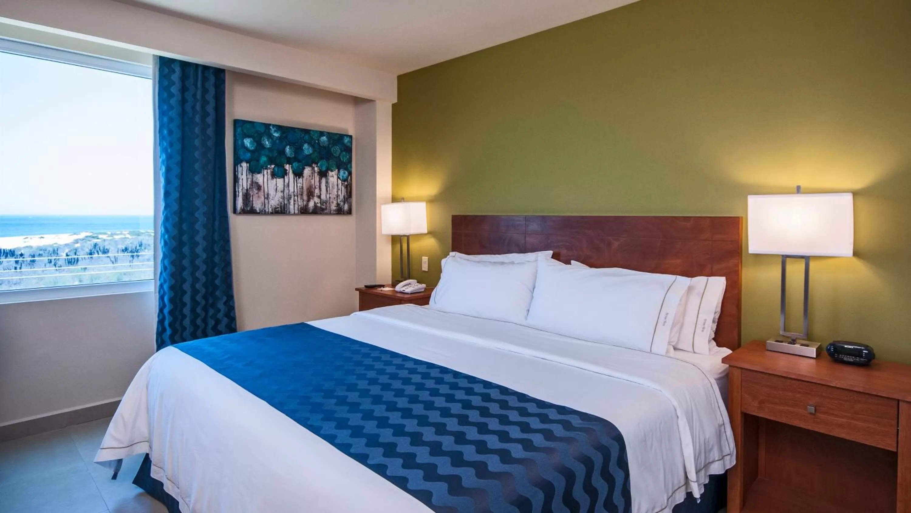 Photo of the whole room, Bed in Holiday Inn Express Cabo San Lucas by IHG