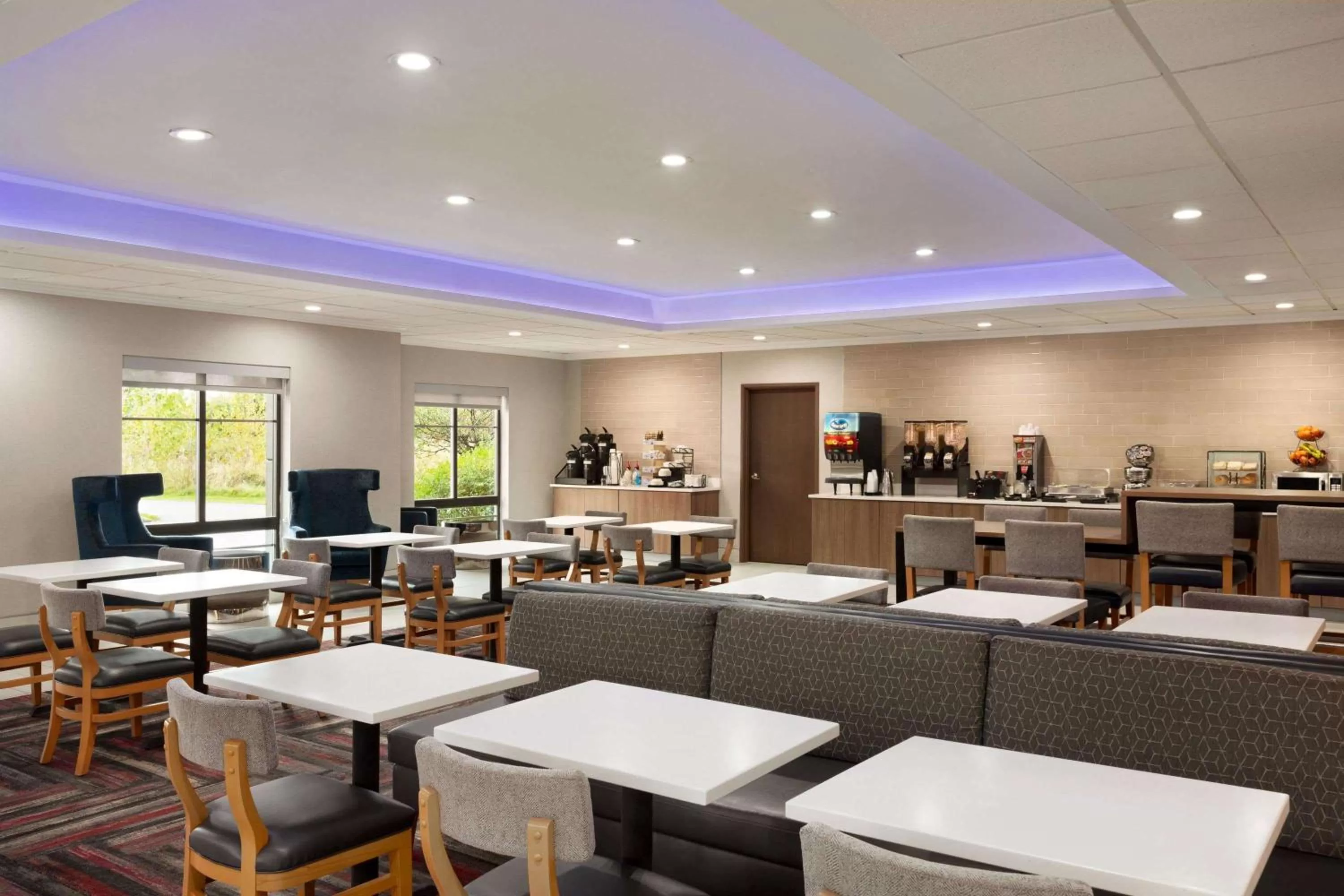 Restaurant/places to eat in La Quinta by Wyndham Lackawanna