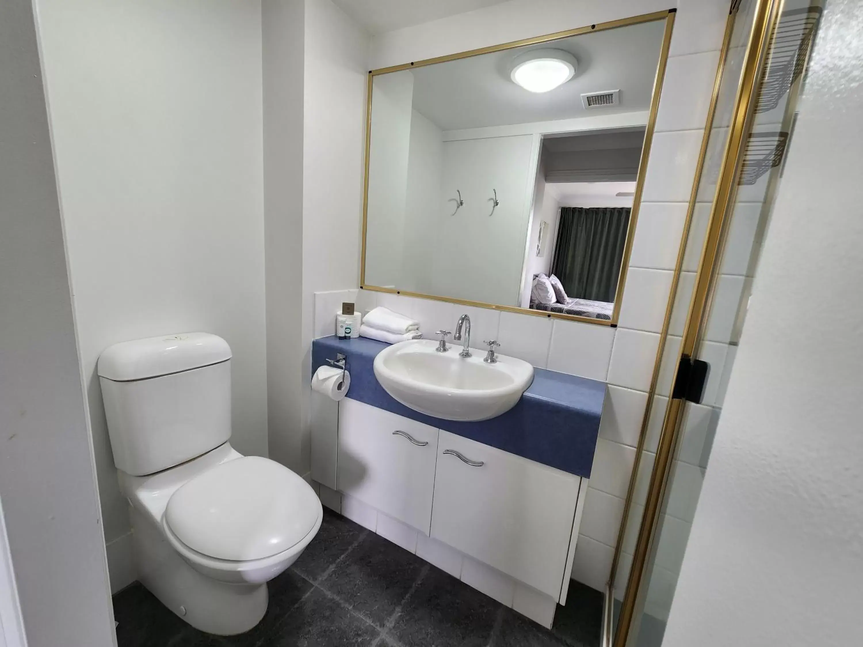 Bathroom in Fairways Golf & Beach Retreat Bribie Island