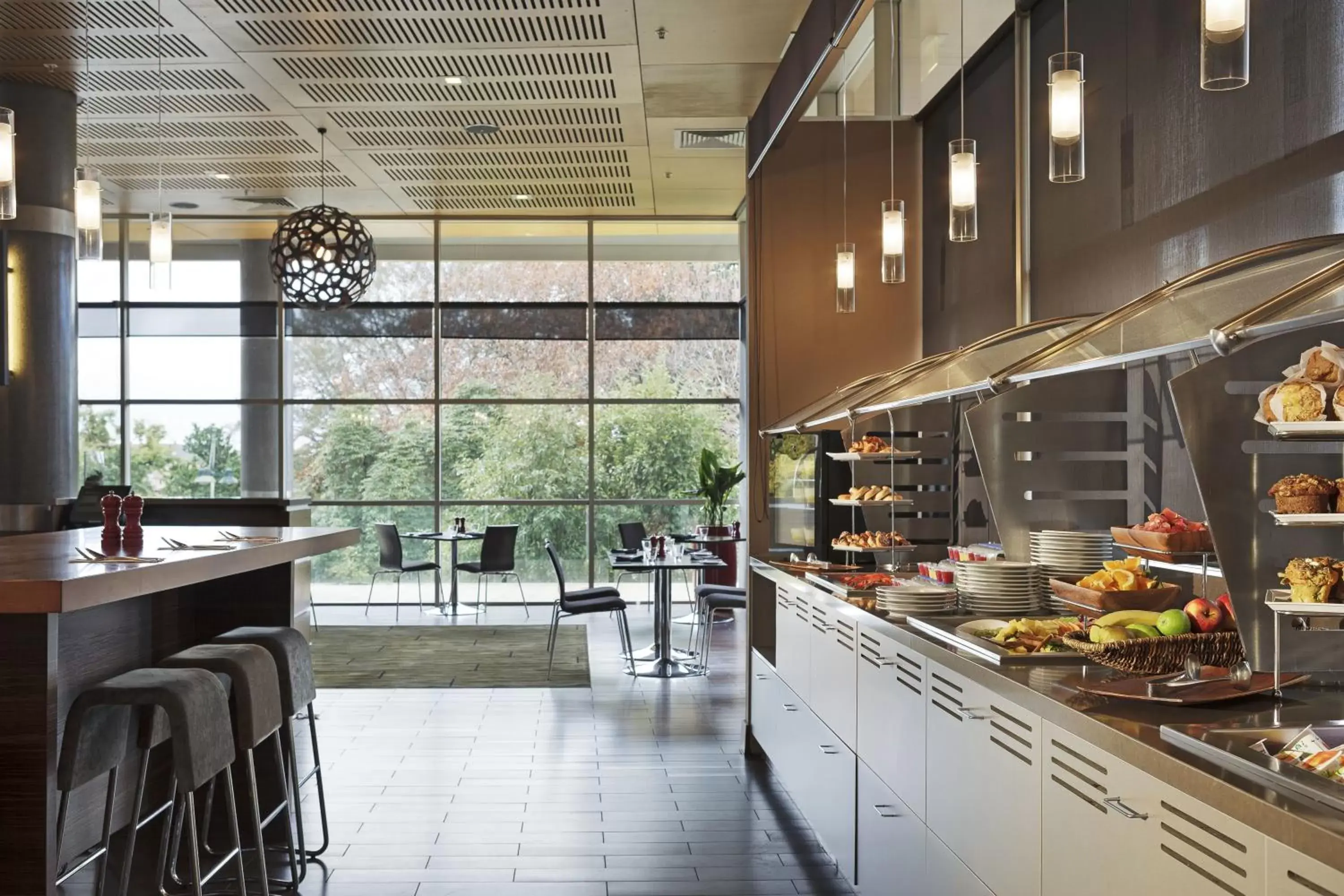 Restaurant/places to eat, Kitchen/Kitchenette in Novotel Tainui Hamilton