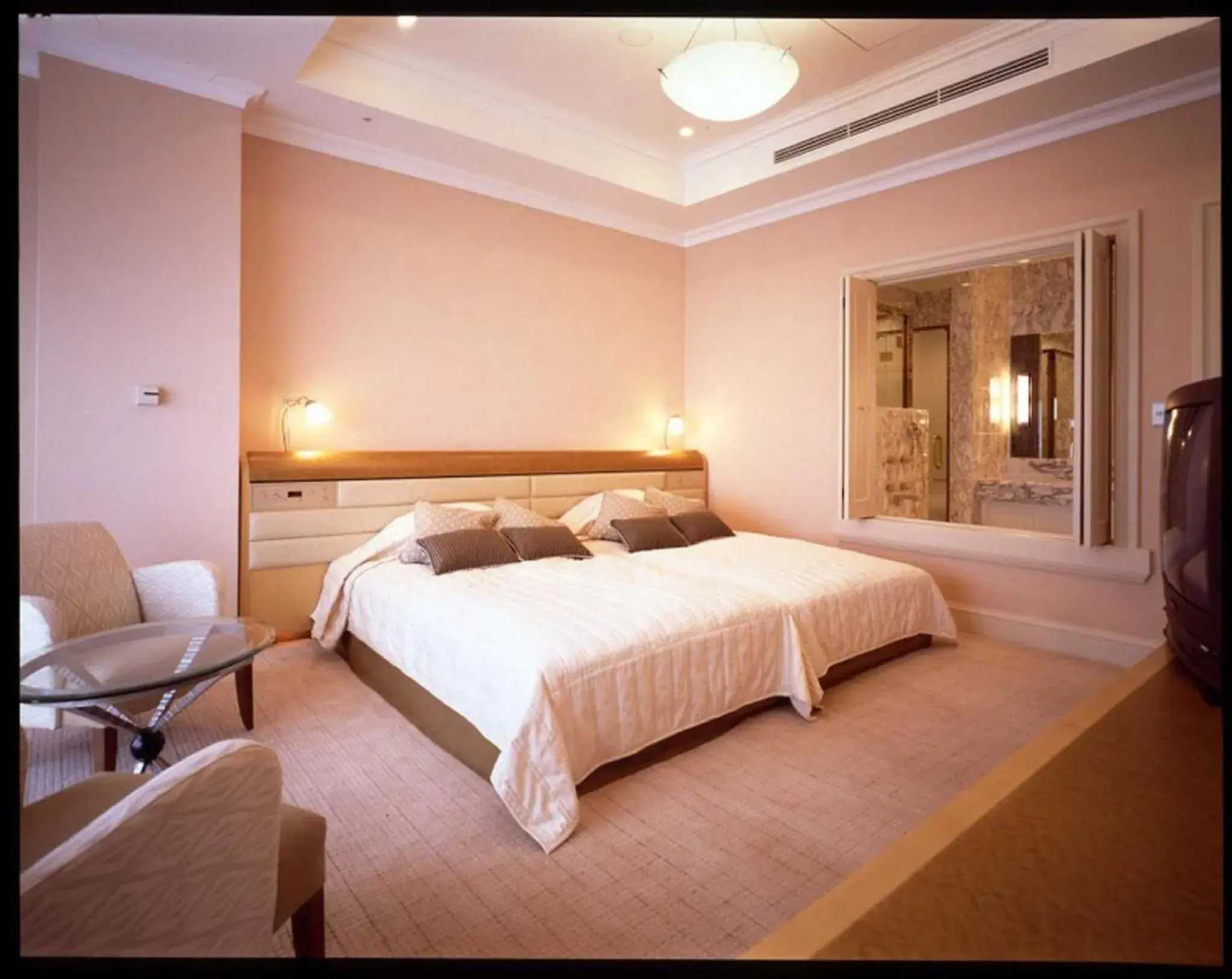 Bedroom, Bed in Imabari Kokusai Hotel