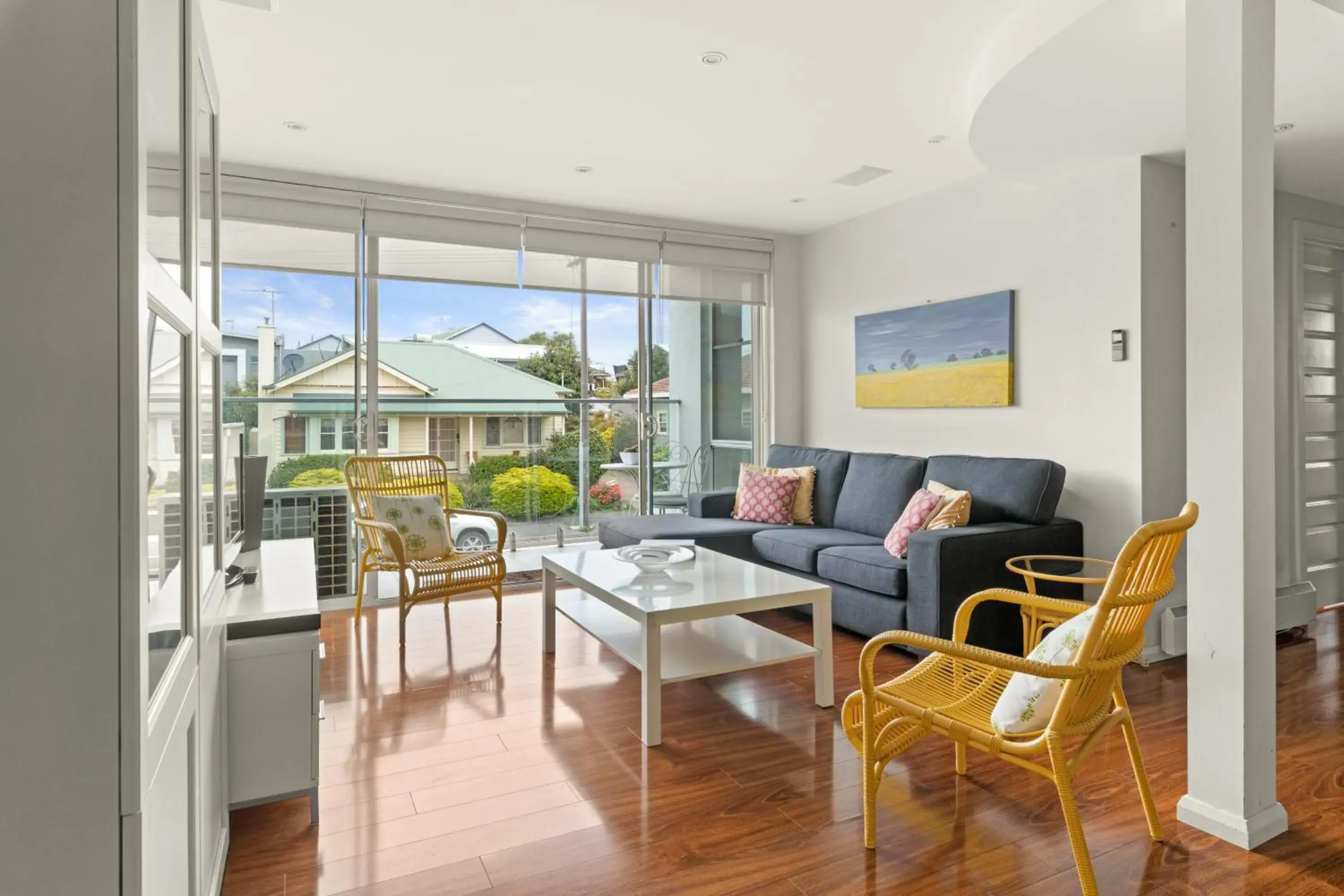 Living room, Seating Area in Captains Retreat Apartments and Cottages