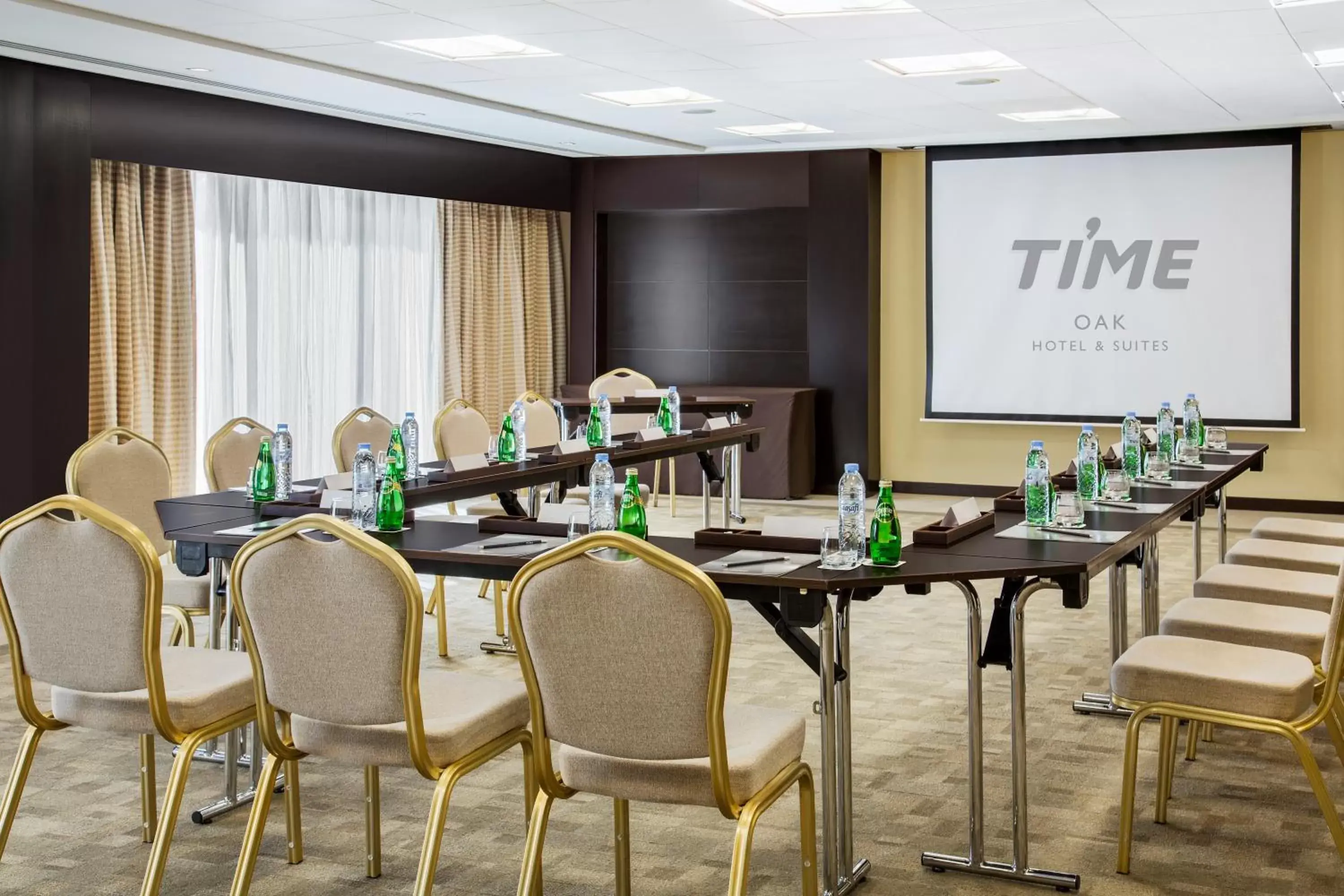 Business facilities in TIME Oak Hotel & Suites