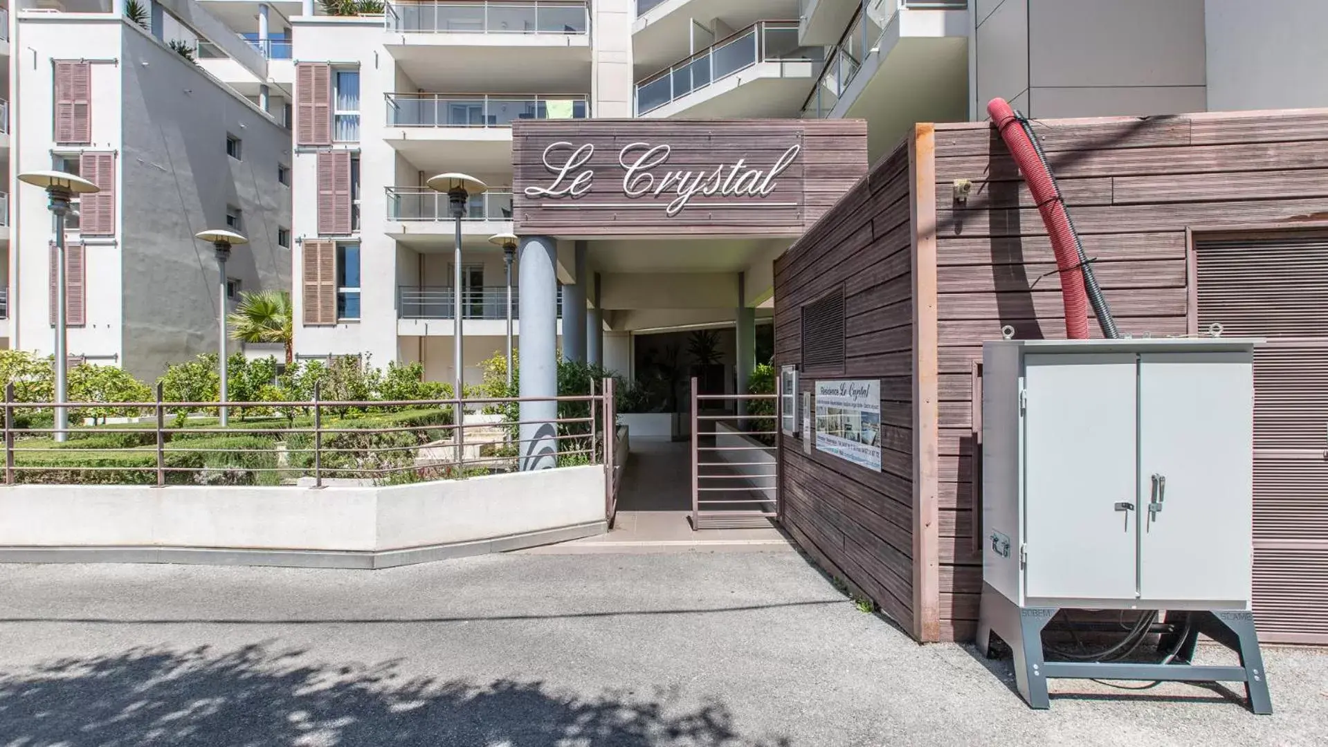 Facade/entrance in Vacancéole - Résidence Le Crystal