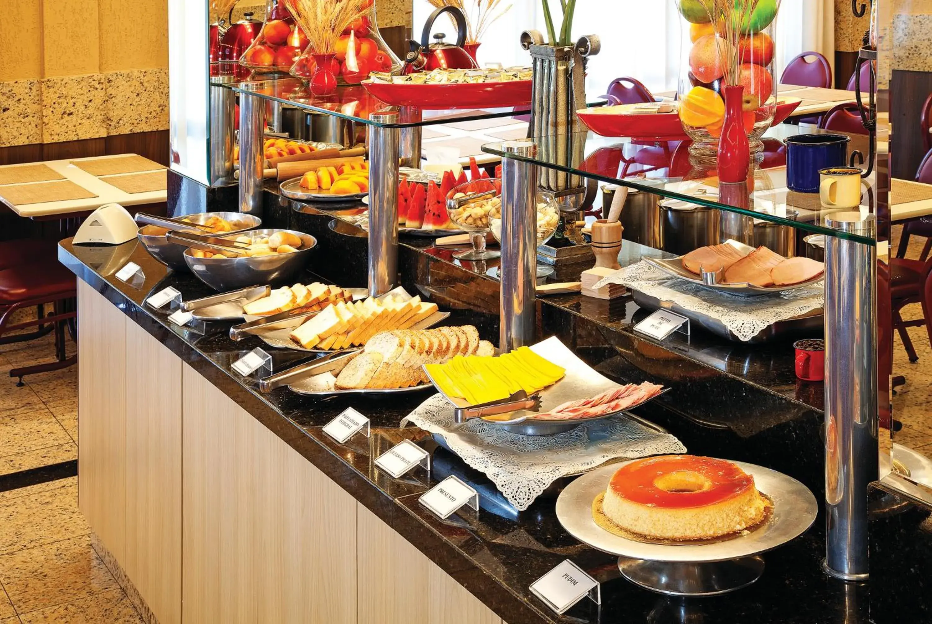 Food and drinks in Lira Hotel Food and drinks in Lira Hotel