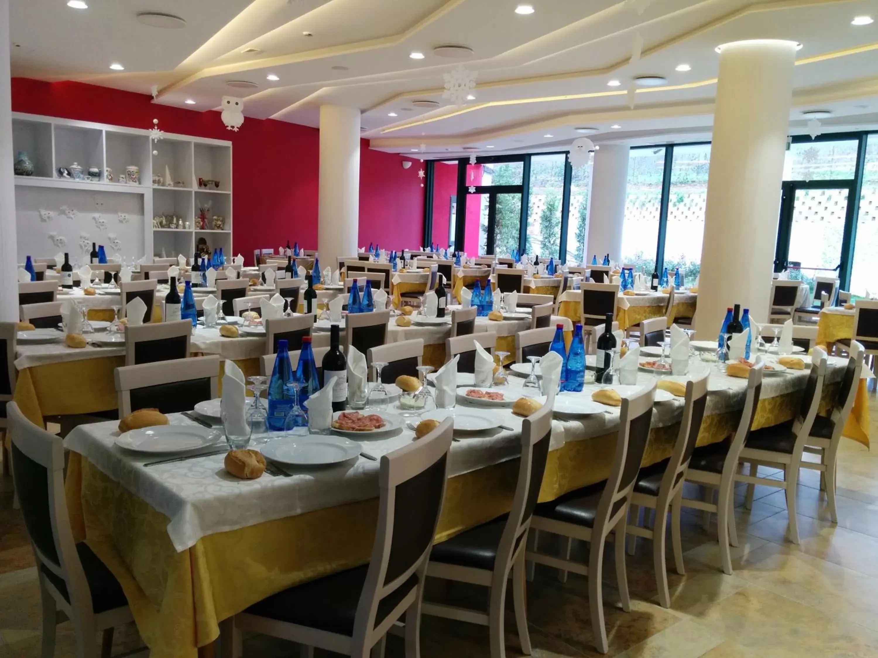 Banquet/Function facilities, Restaurant/Places to Eat in Hotel Pina Ristorante