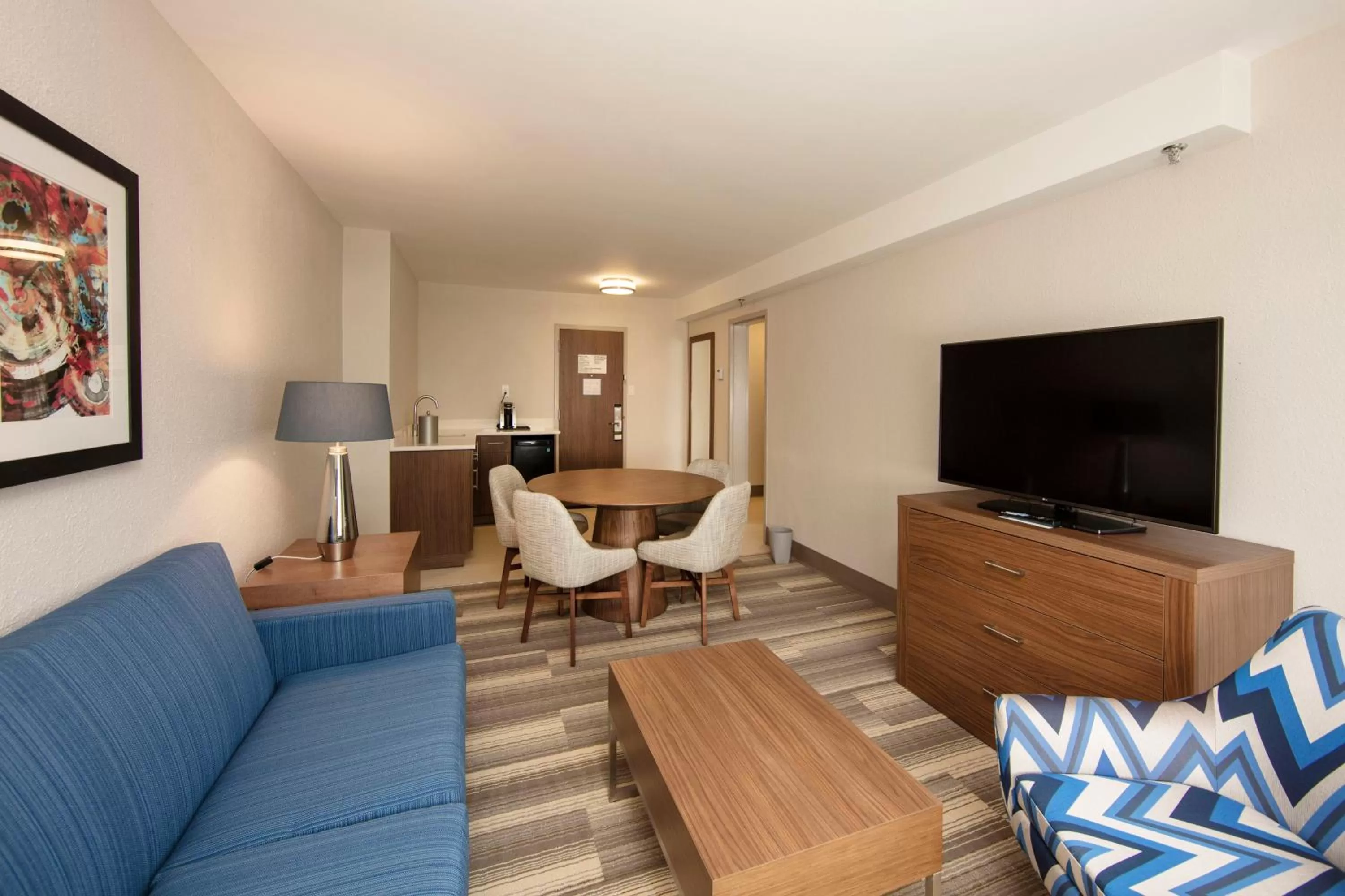 Photo of the whole room in Holiday Inn Express Athens - University Area by IHG