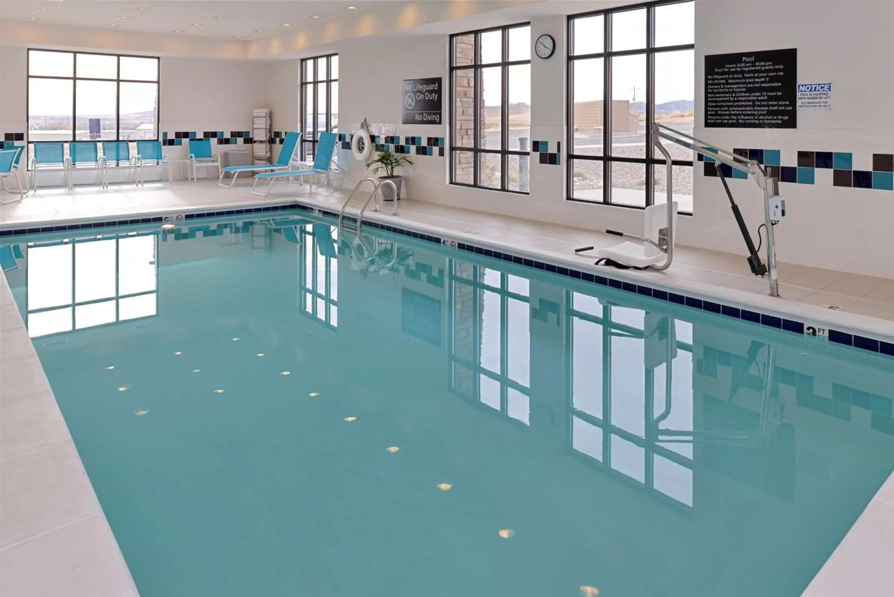 Pool view, Swimming Pool in Hampton Inn & Suites Douglas