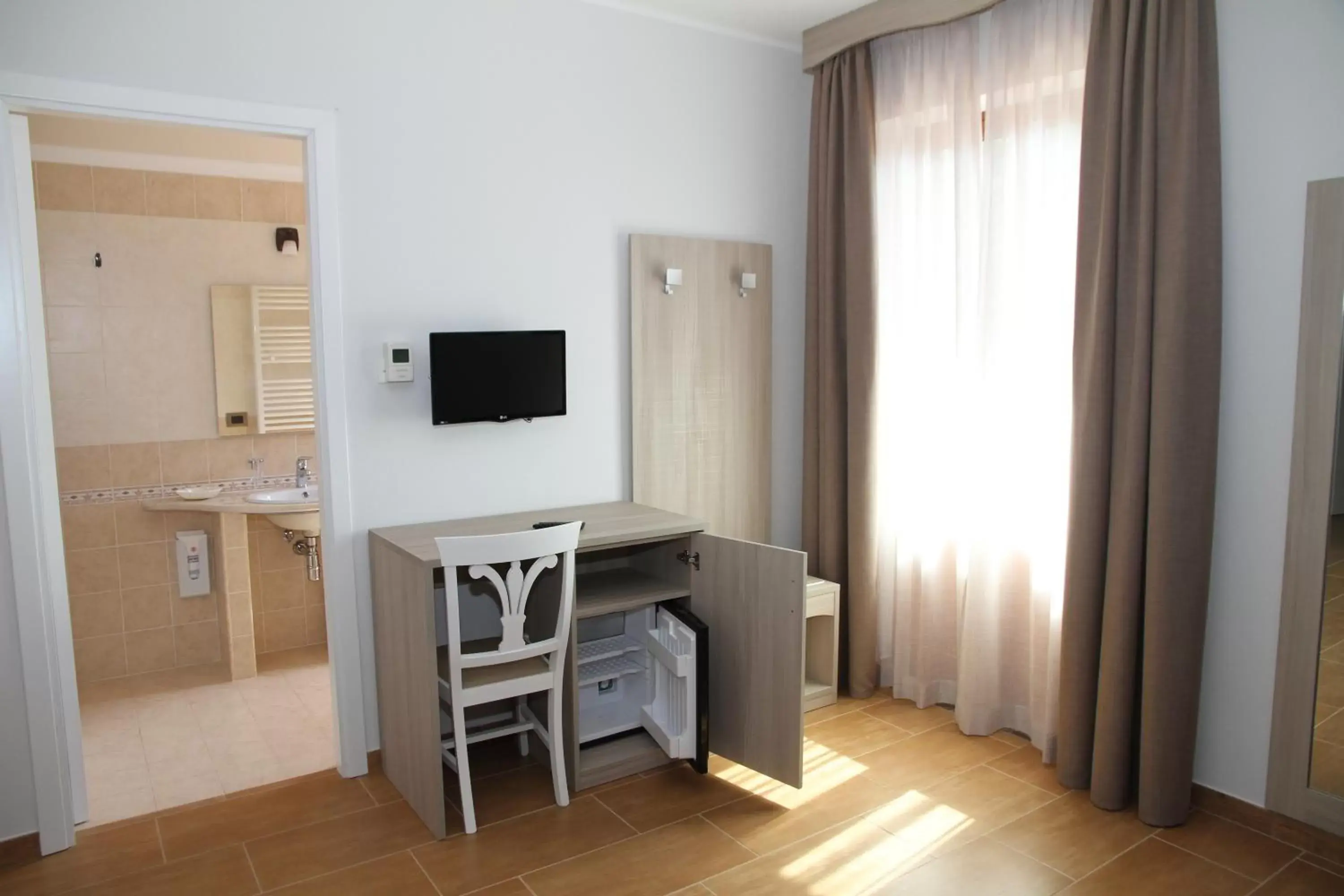 TV/Entertainment Center in Monte San Giovanni-Nebrodi Rooms