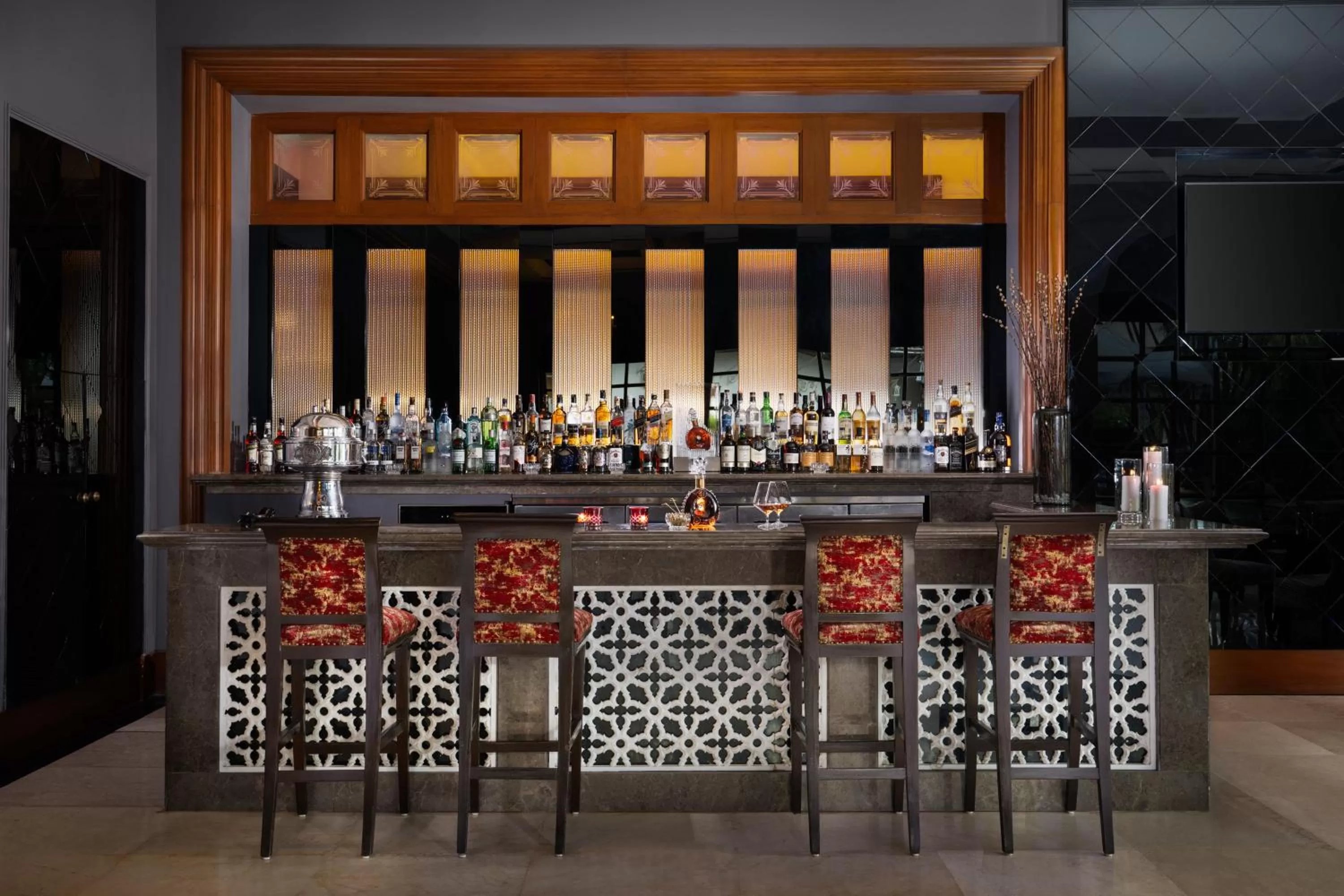 Nightclub / DJ in Taj Krishna