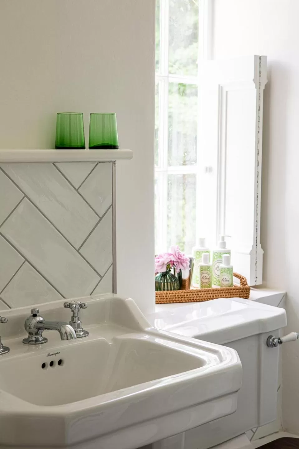 Bathroom in The Queens Arms