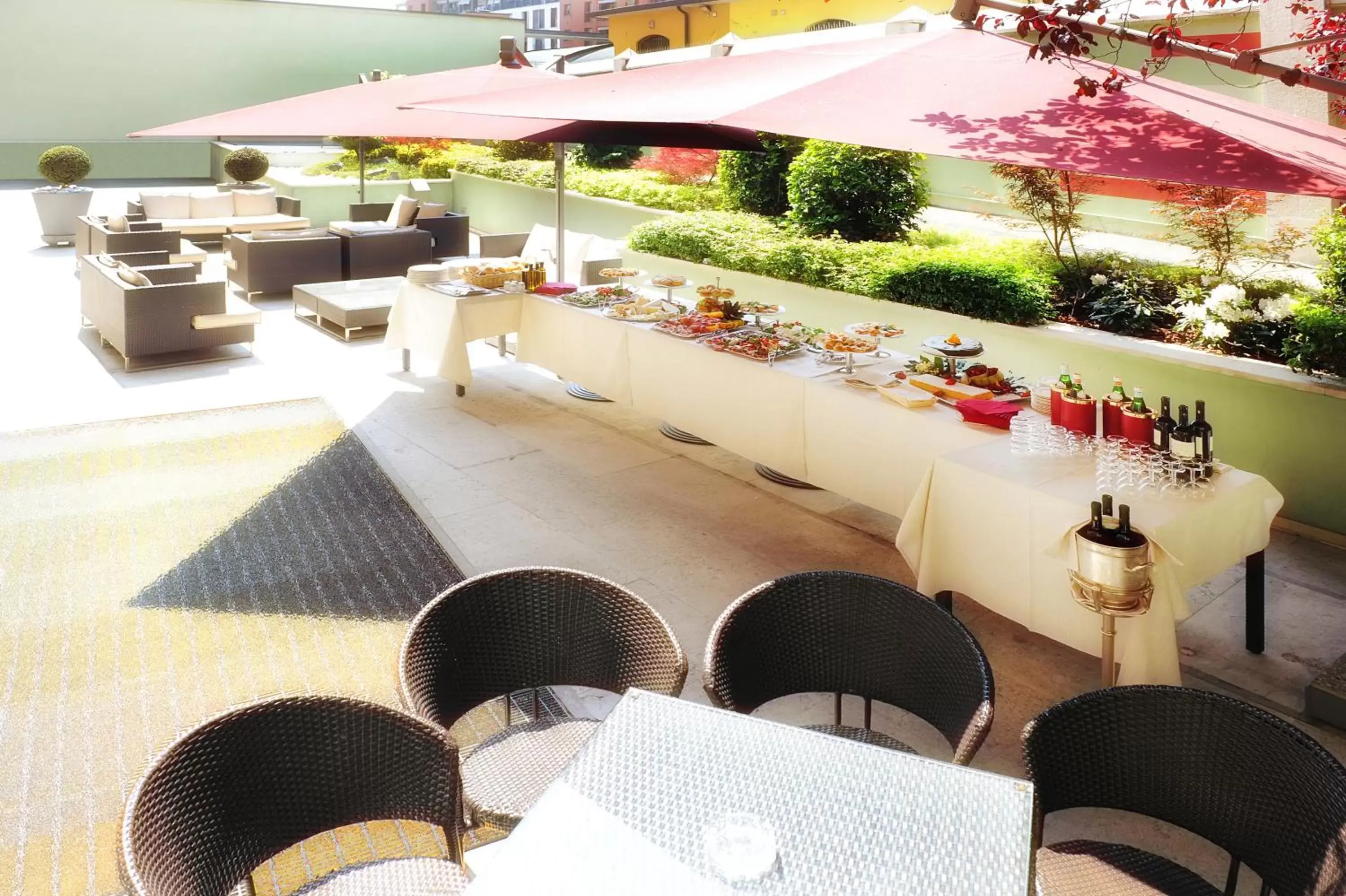 Garden, Banquet Facilities in Art Hotel Navigli