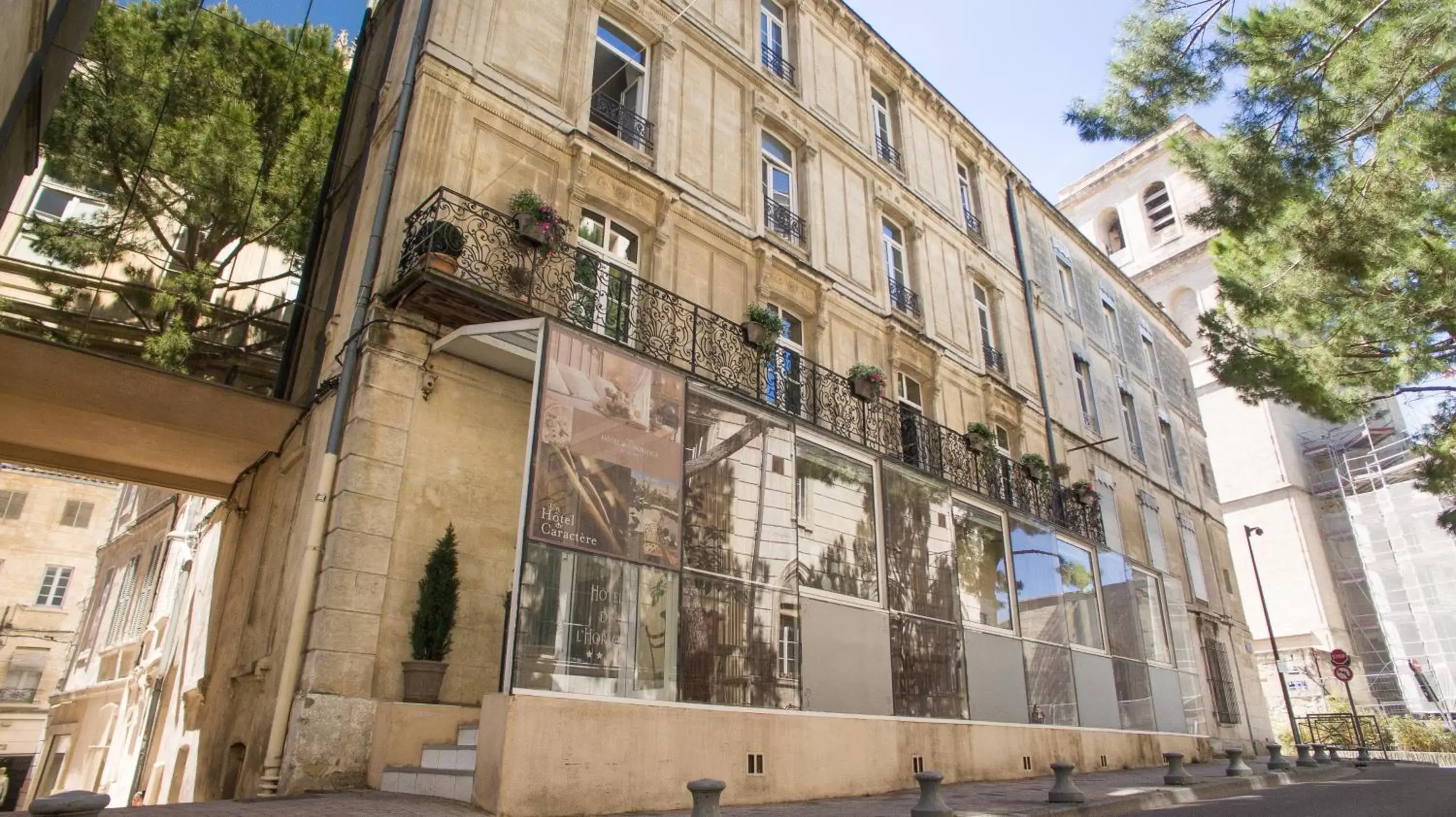 Property Building in Hôtel de l'Horloge