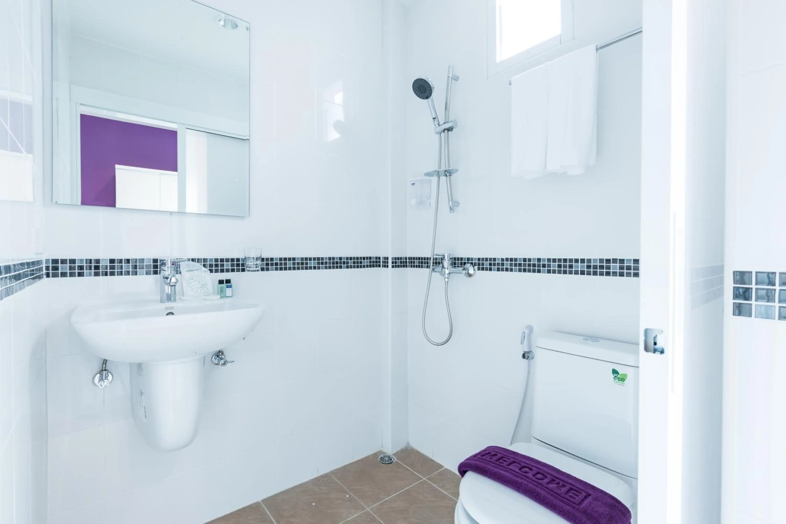 Bathroom in Z by Zing