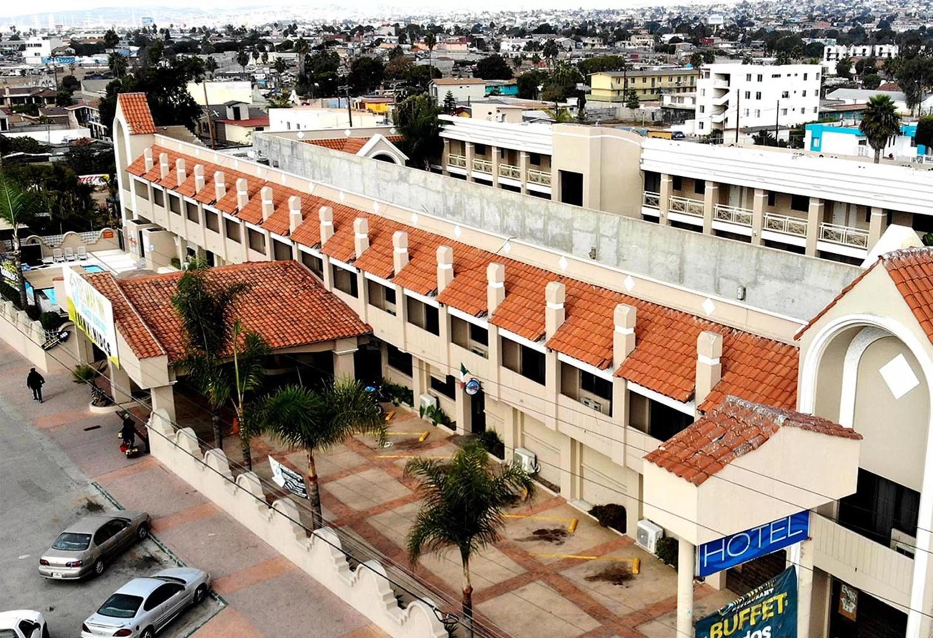 Property building in Del Mar Inn Rosarito