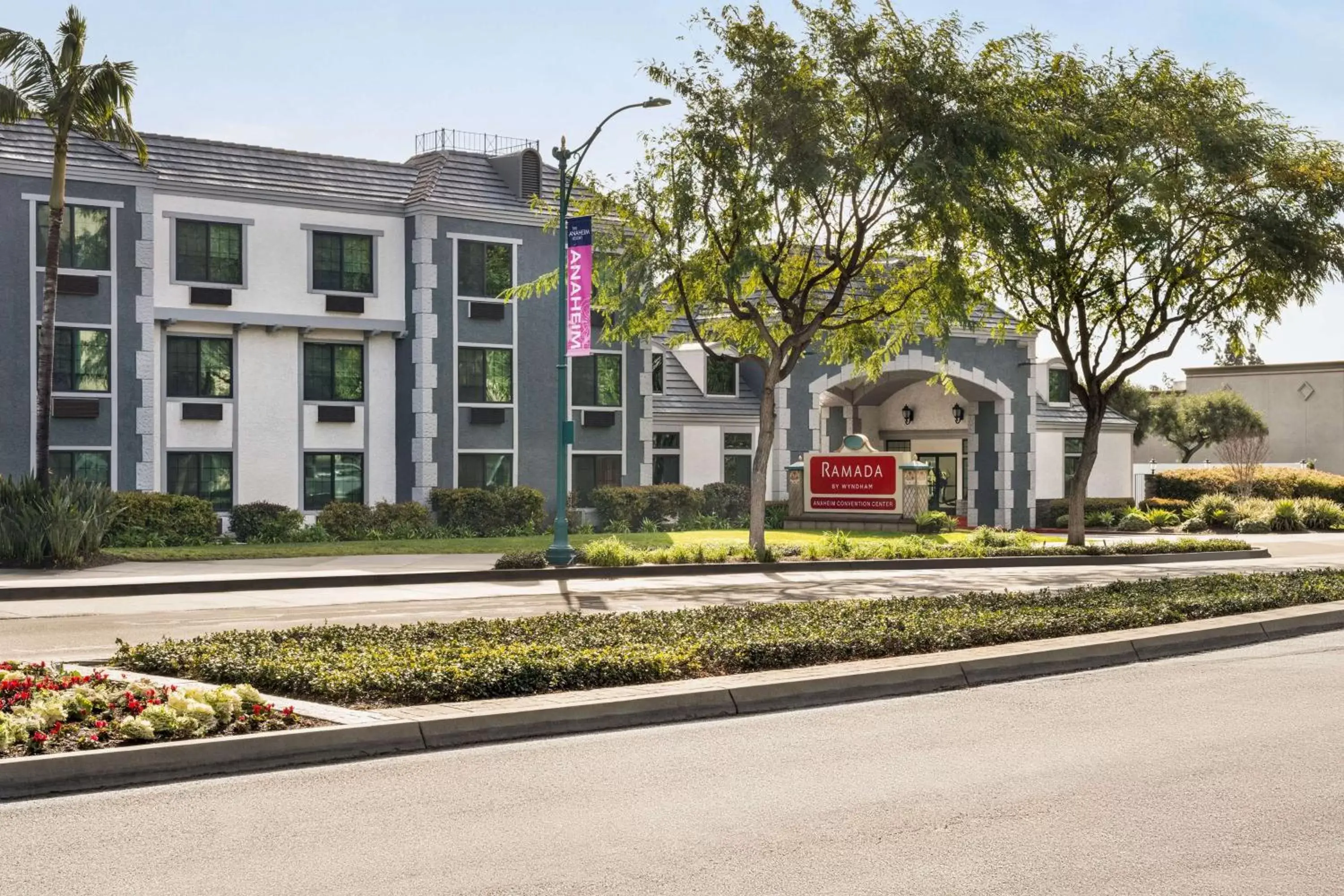 Property building in Ramada by Wyndham Anaheim Convention Center Property building in Ramada by Wyndham Anaheim Convention Center
