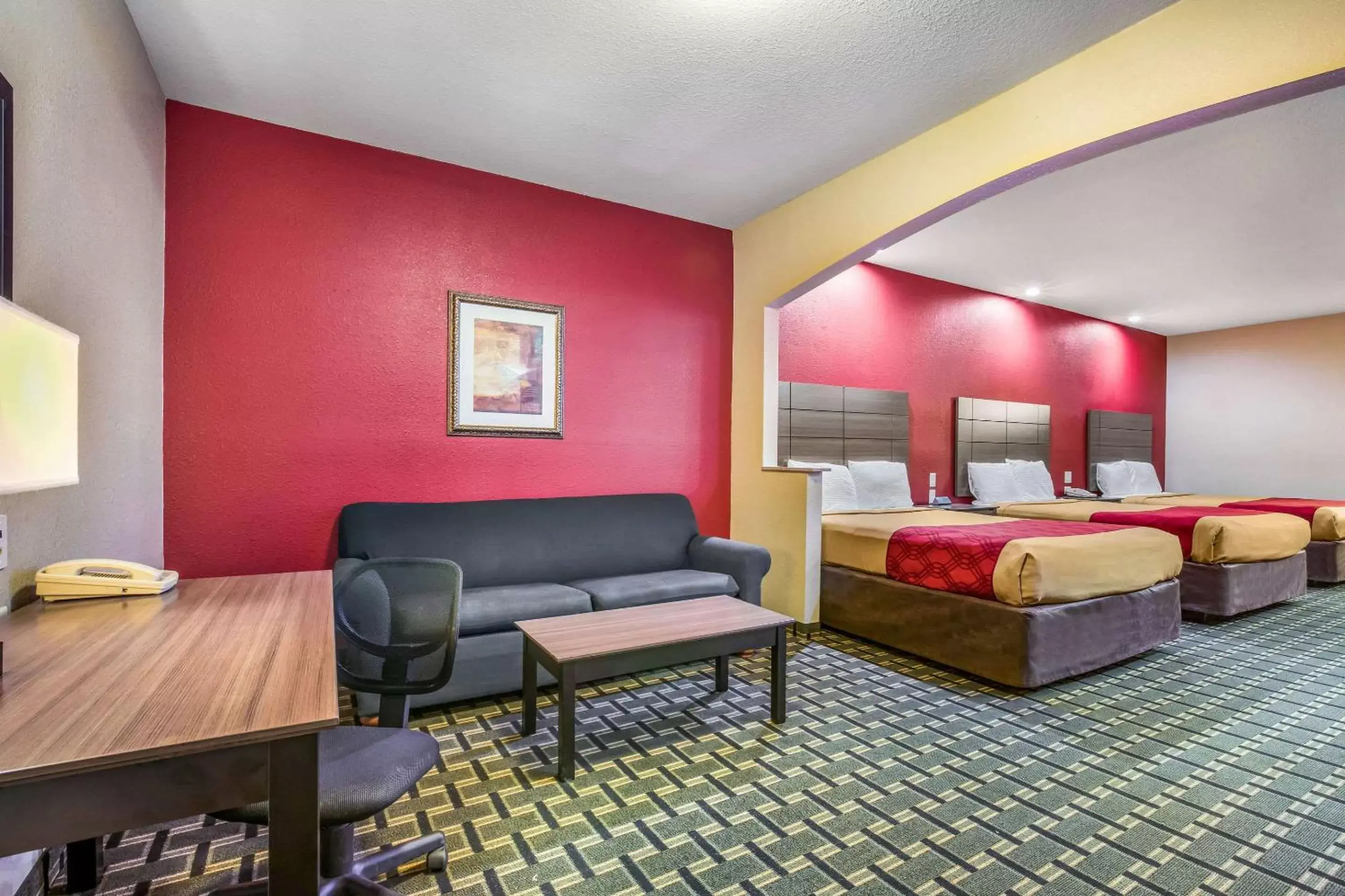 Photo of the whole room in Econo Lodge Inn & Suites Horn Lake