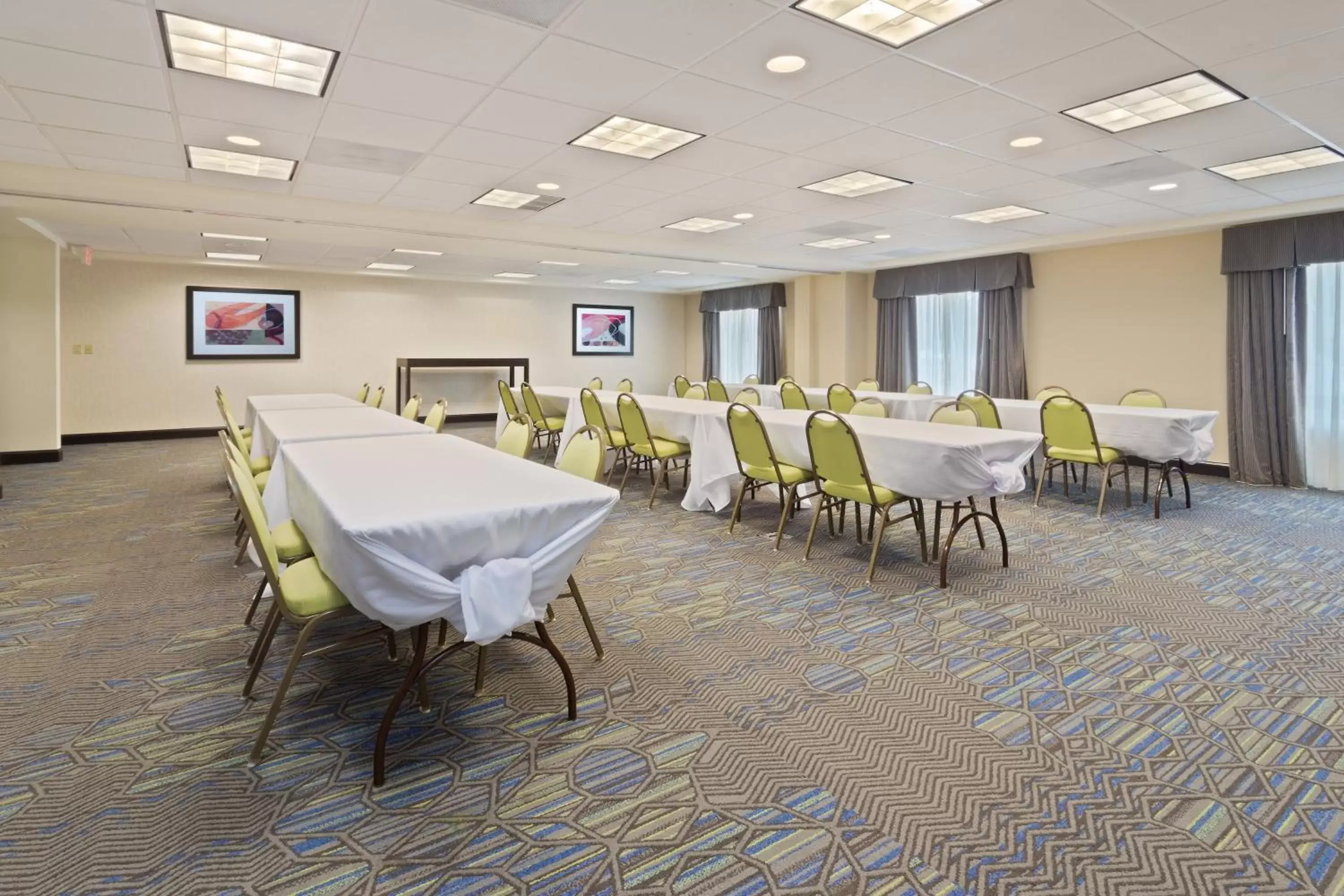Meeting/conference room in Holiday Inn Express Hotel & Suites Largo-Clearwater, an IHG Hotel