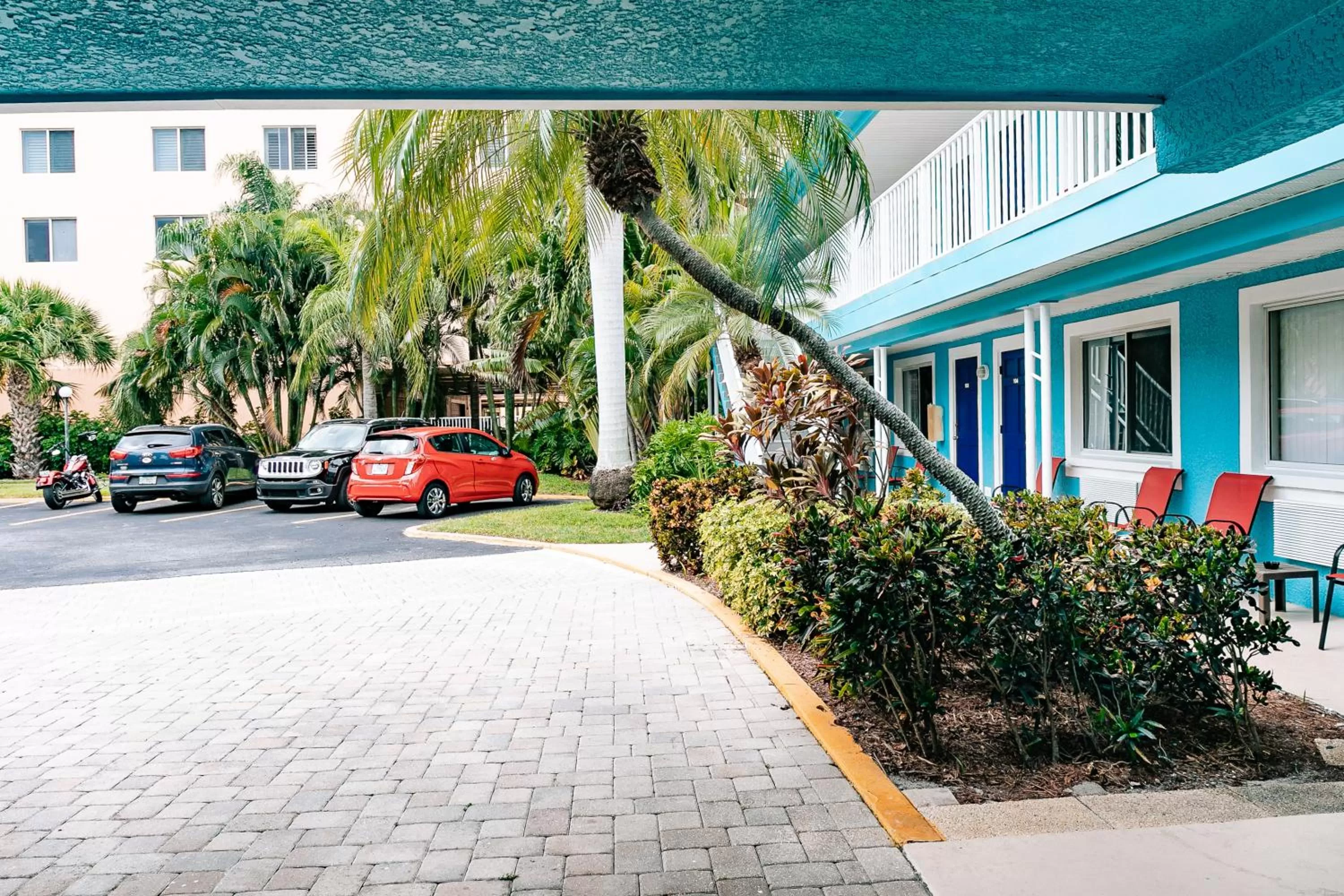Garden view in Bayside Inn and Marina